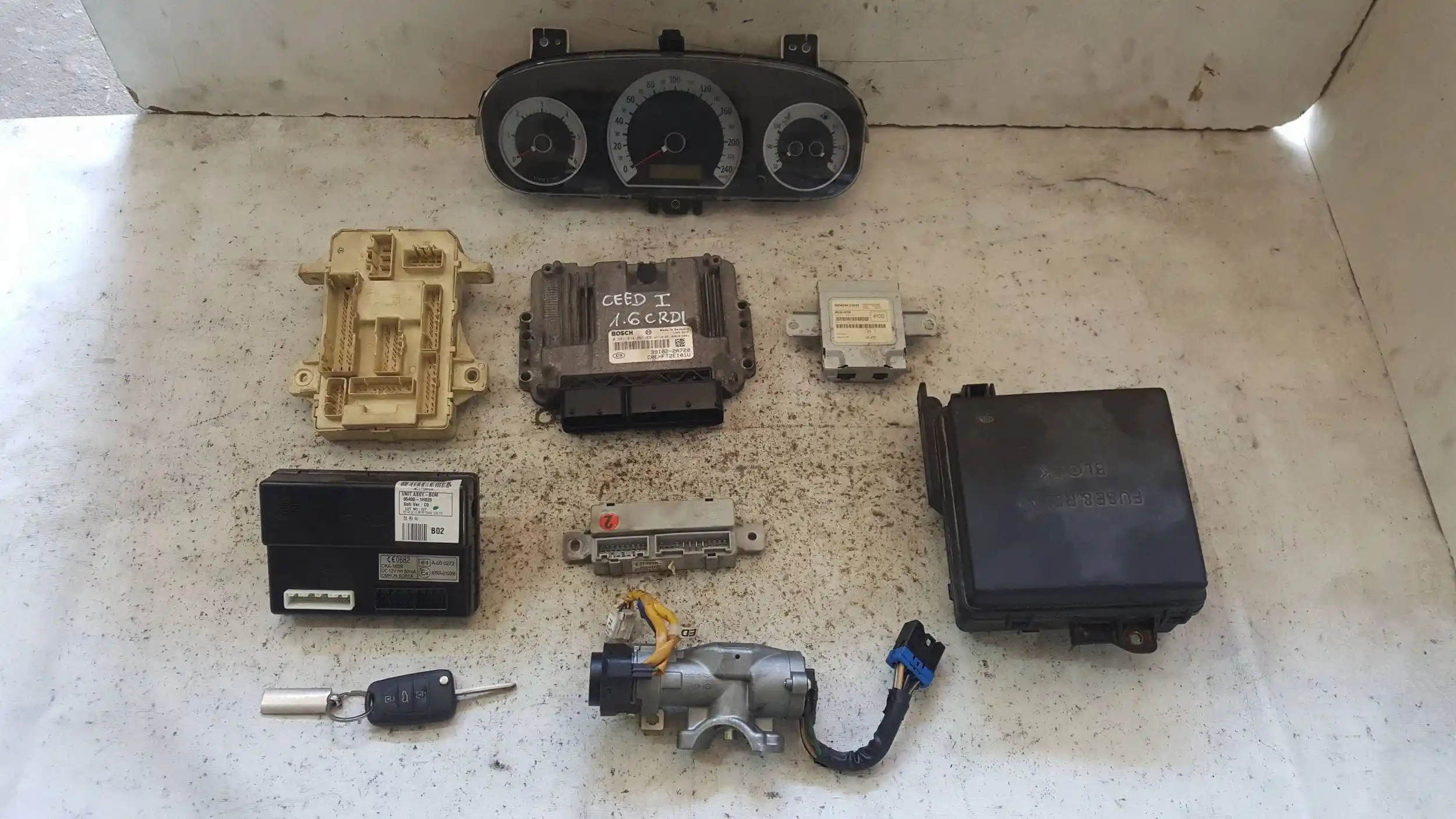 KOMPUTER 0281014861 391022A720 ZESTAW IMMO STARTOWY KIA CEED I 1.6 CRDI 06-