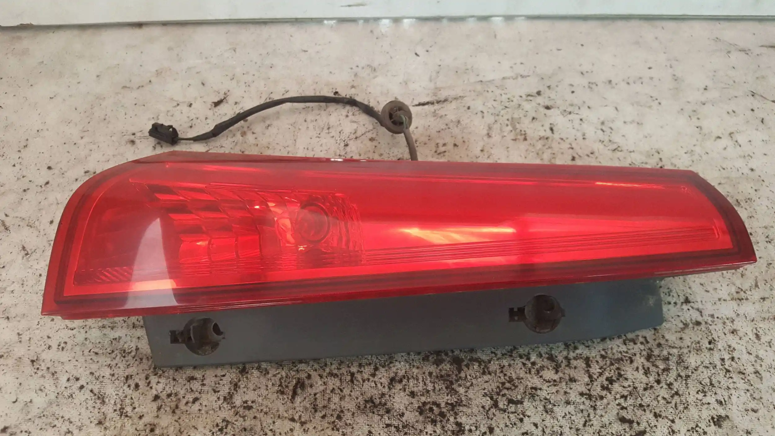 LAMPA LEWY TYŁ TYLNA KIA CEED I KOMBI 06-09