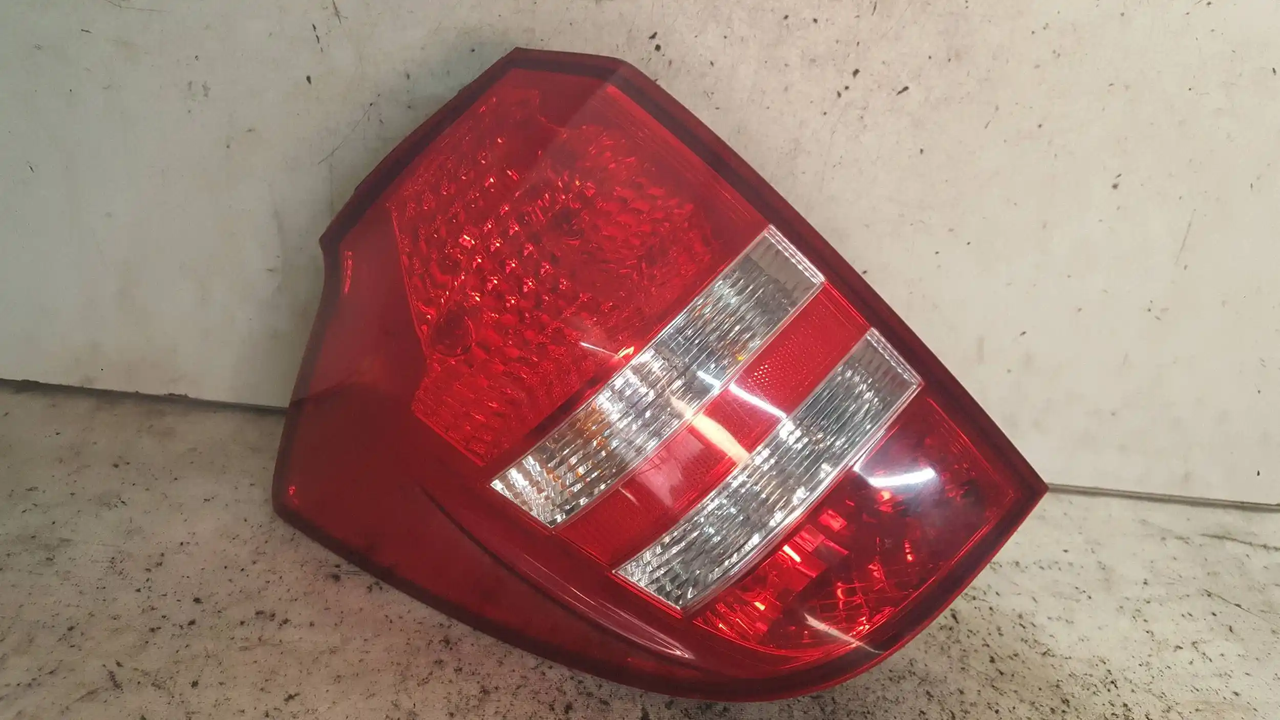 LAMPA LEWY TYŁ TYLNA KIA CEED I KOMBI 06-09