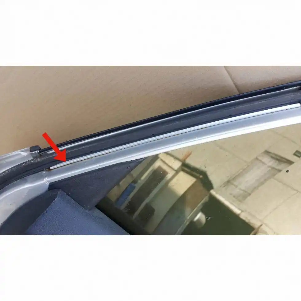DRZWI LEWY TYŁ TYLNE KIA CEED I KOMBI 06- LAK.9S