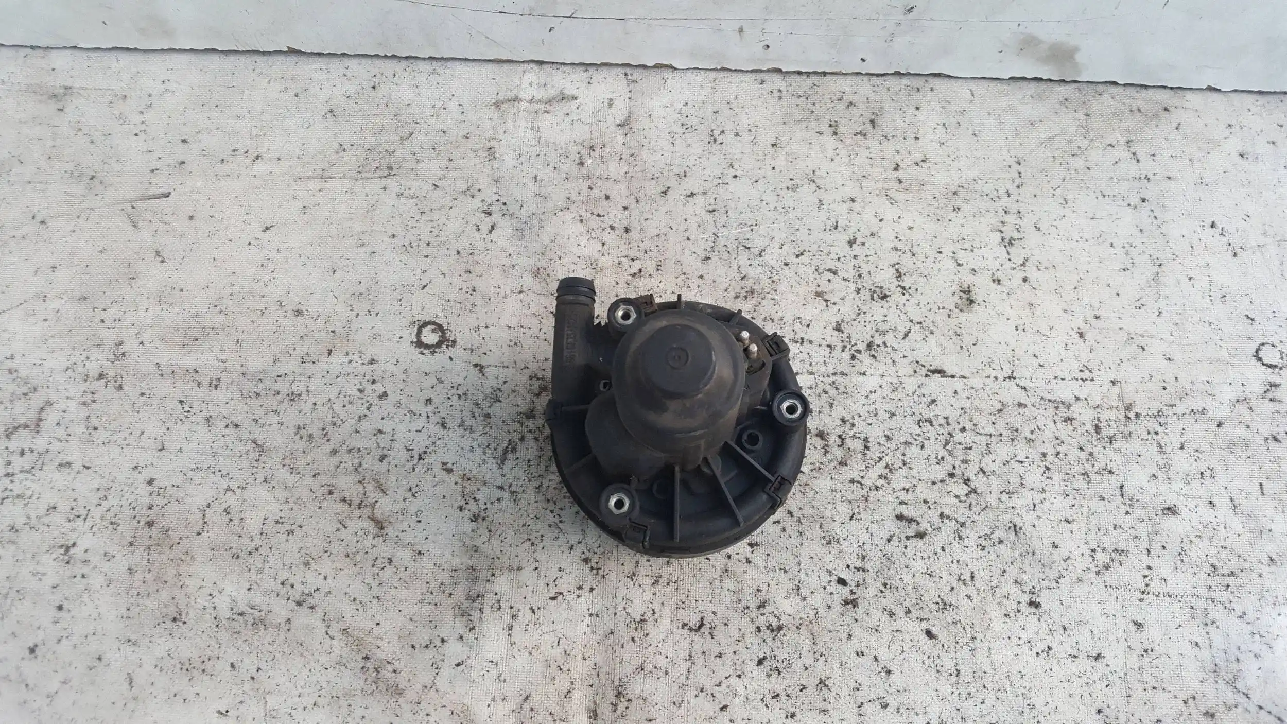POMPA POWIETRZA WTÓRNEGO 0580000018 A0001404285 MERCEDES W203 2.0 16V 00-