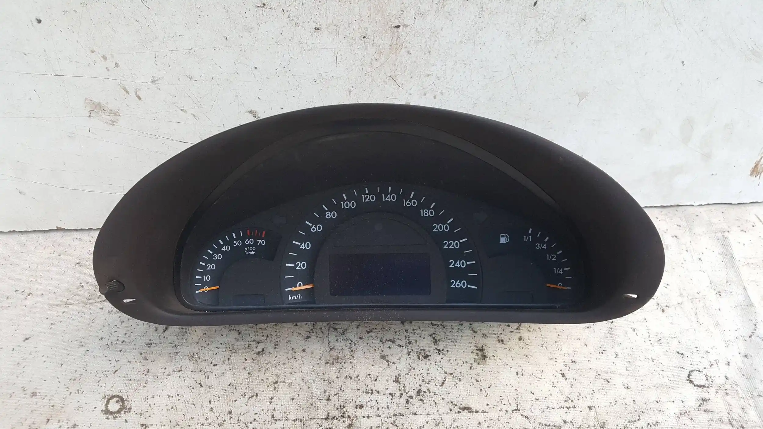 LICZNIK ZEGARY A203540351 MERCEDES C KLASA W203 2.0 16V 00-04
