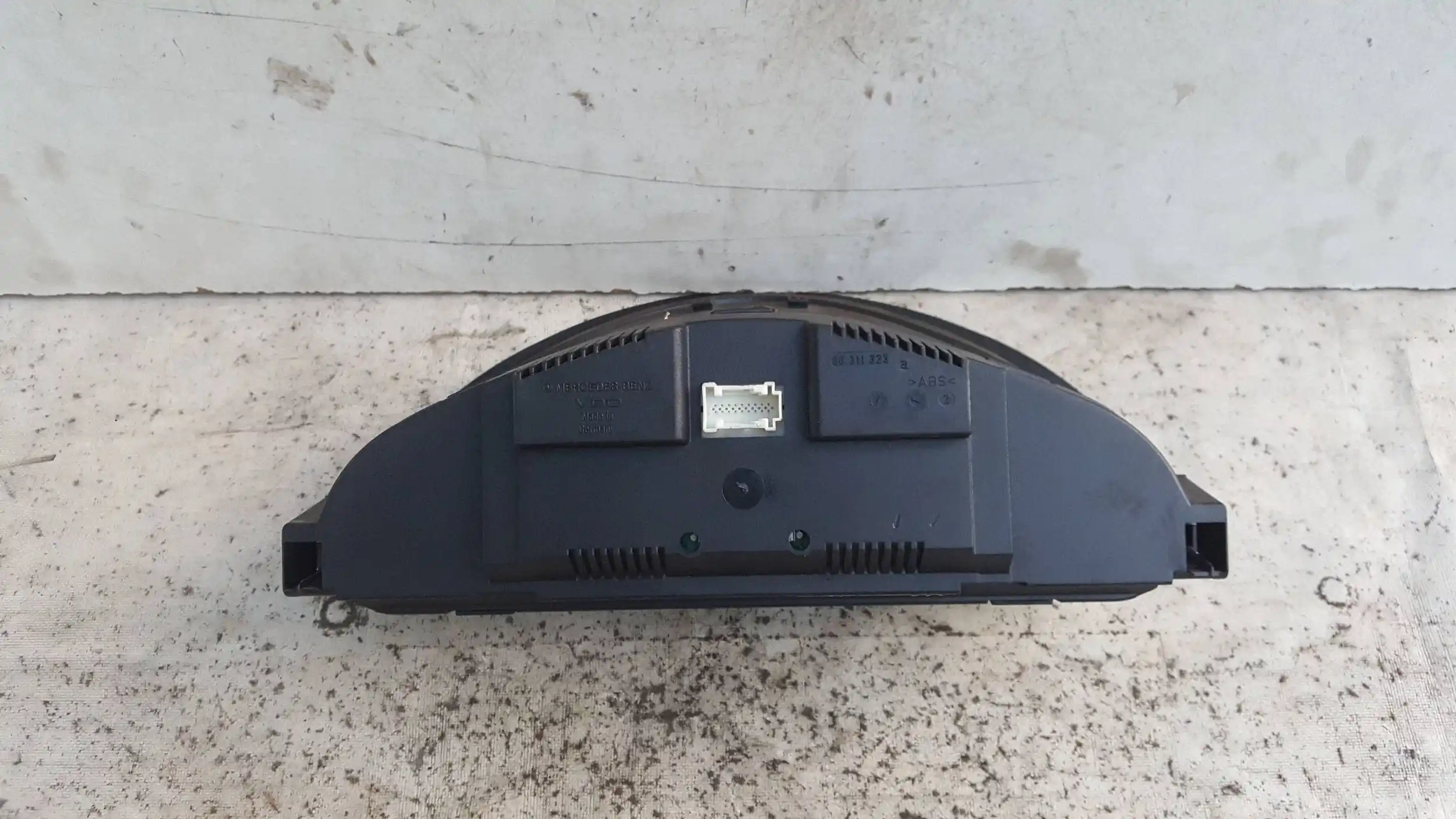 LICZNIK ZEGARY A203540351 MERCEDES C KLASA W203 2.0 16V 00-04