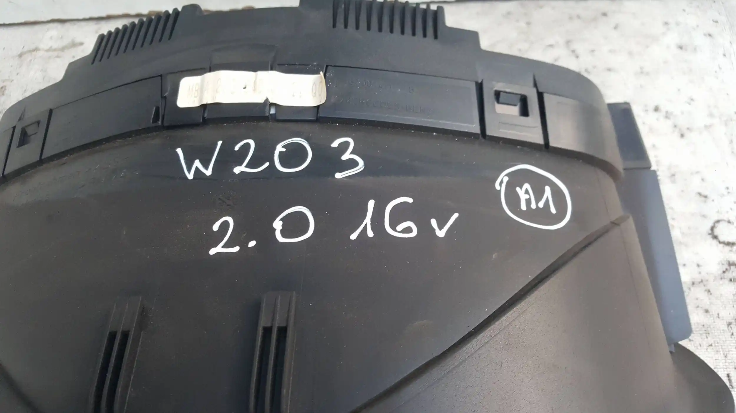 LICZNIK ZEGARY A203540351 MERCEDES C KLASA W203 2.0 16V 00-04