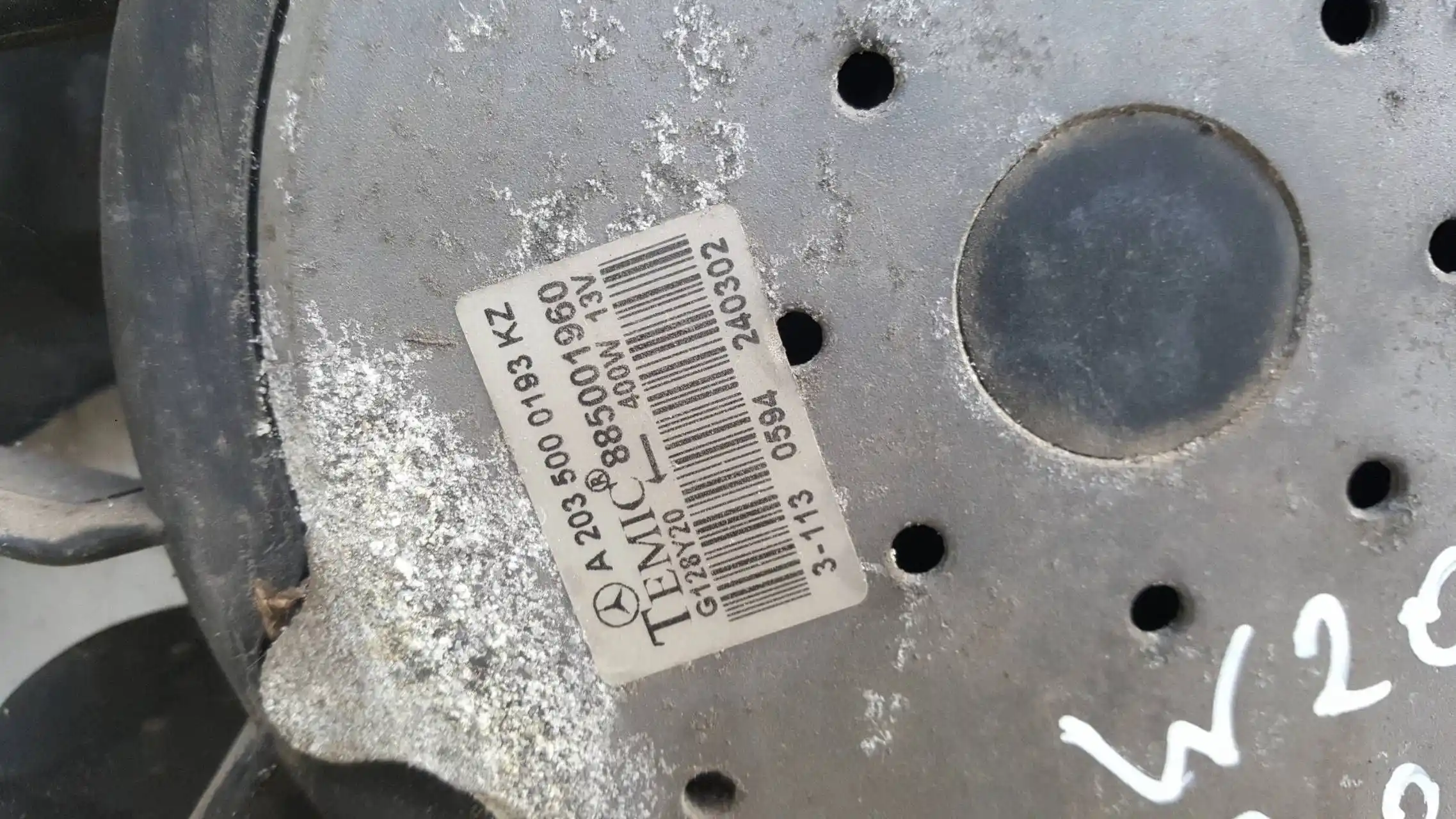 WENTYLATOR CHŁODNICY A2035000193 MERCEDES C KLASA W203 2.0 16V 00-07