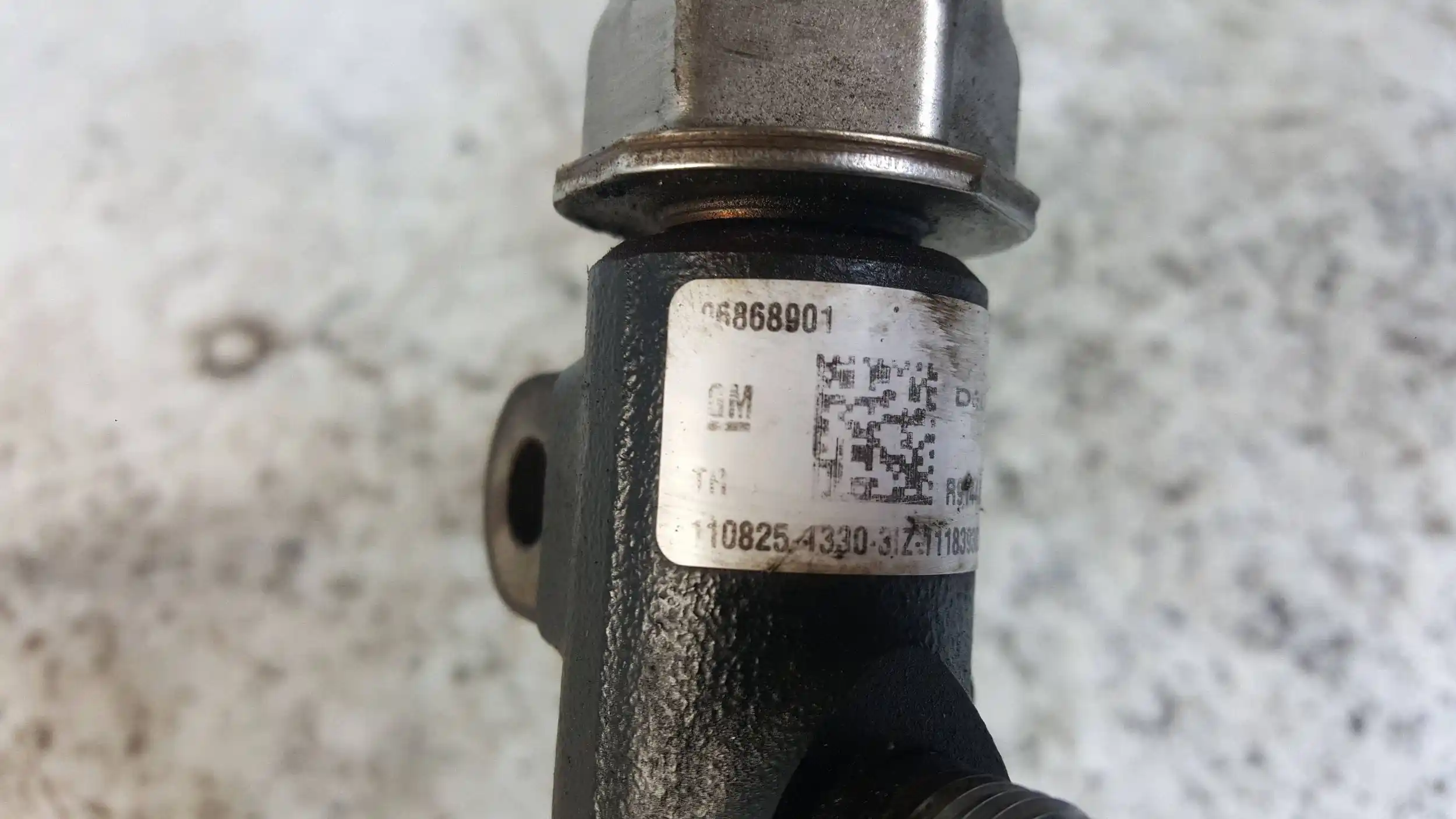 LISTWA WTRYSKOWA 96868901 CZUJNIK 9307Z528A CHEVROLET CAPTIVA I LIFT 2.2