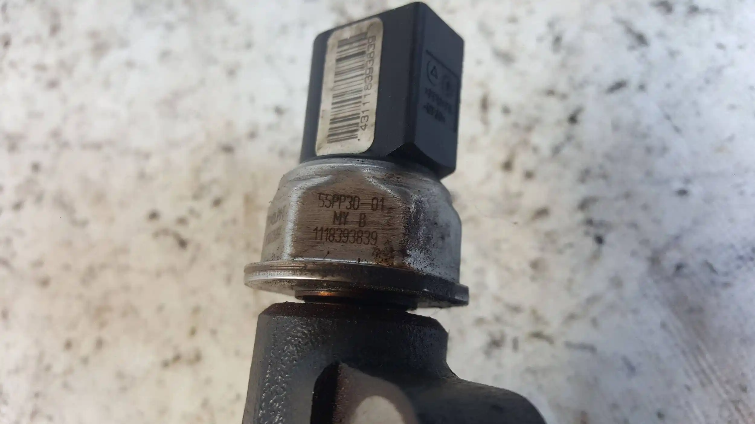 LISTWA WTRYSKOWA 96868901 CZUJNIK 9307Z528A CHEVROLET CAPTIVA I LIFT 2.2