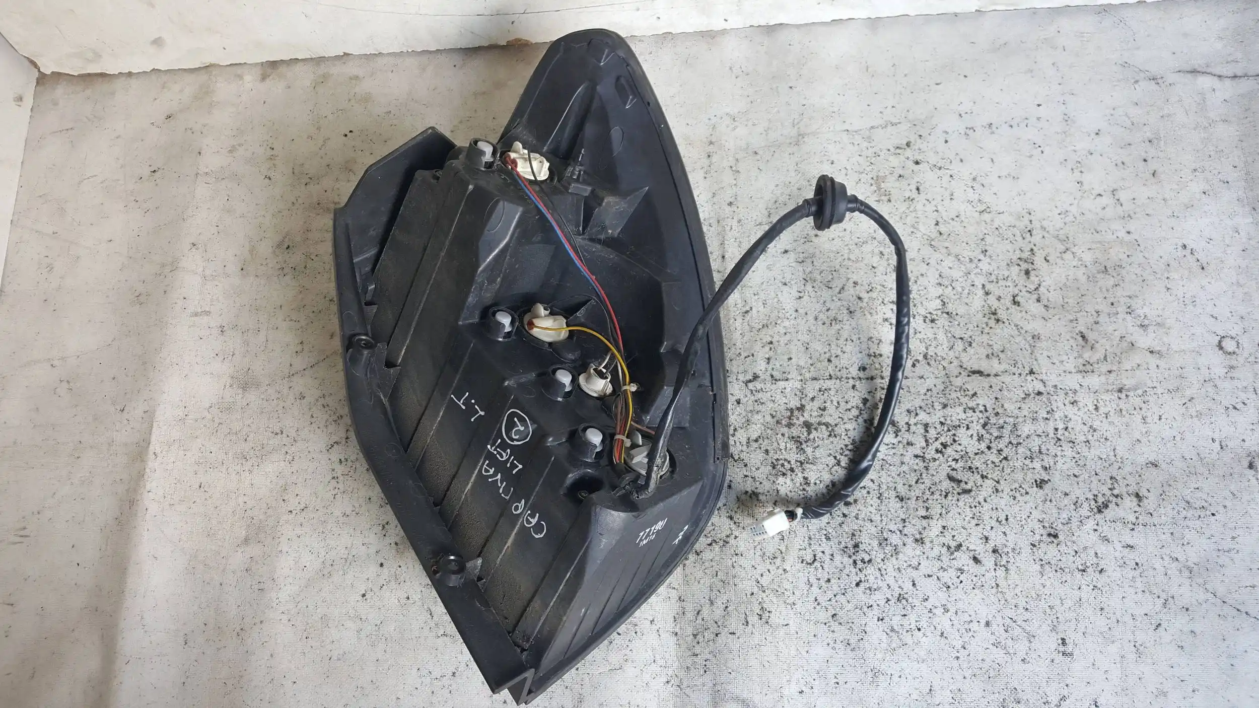 LAMPA LEWY TYŁ TYLNA CHEVROLET CAPTIVA I LIFT 11-15