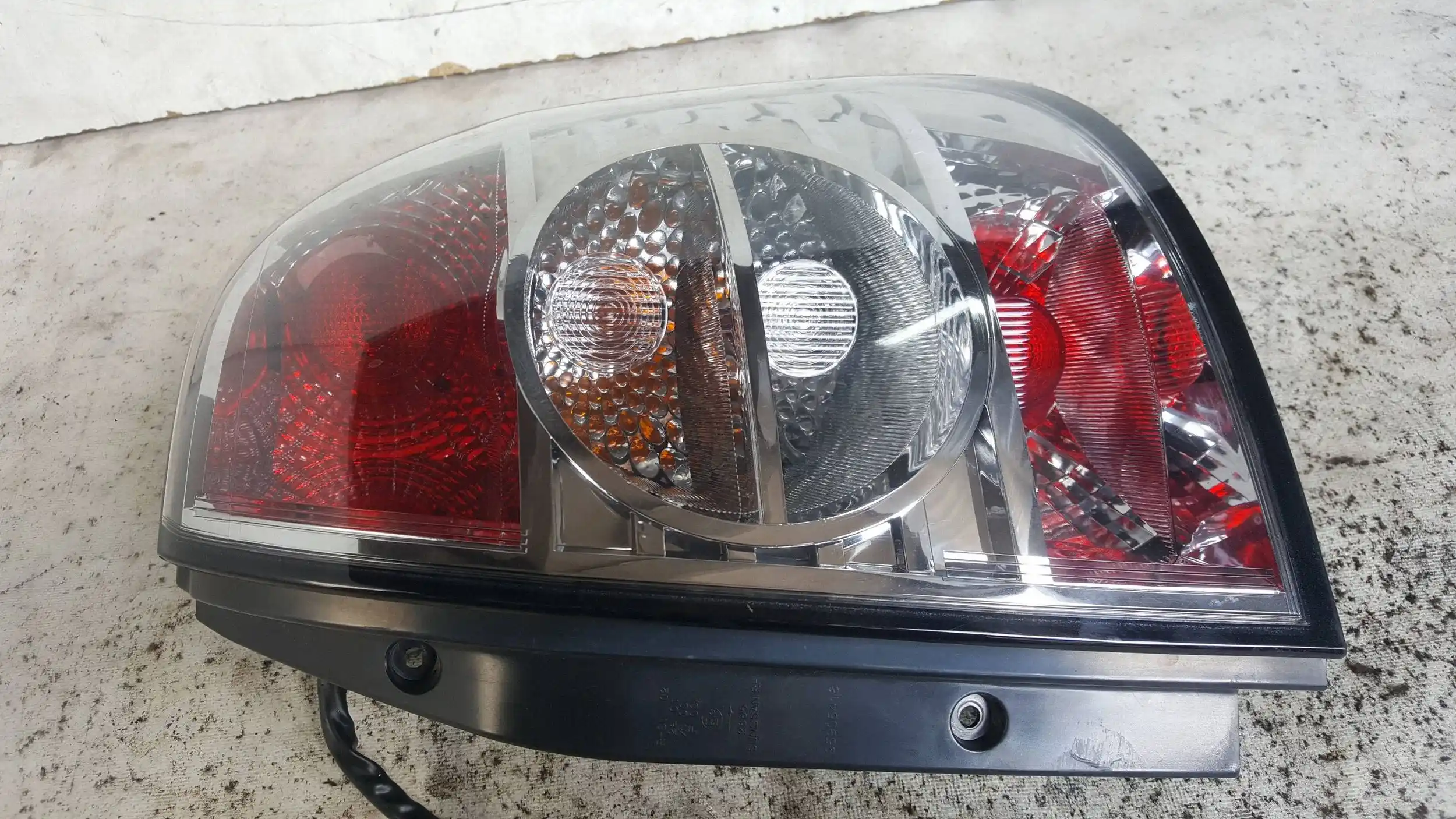 LAMPA PRAWY TYŁ TYLNA CHEVROLET CAPTIVA I LIFT 11-15