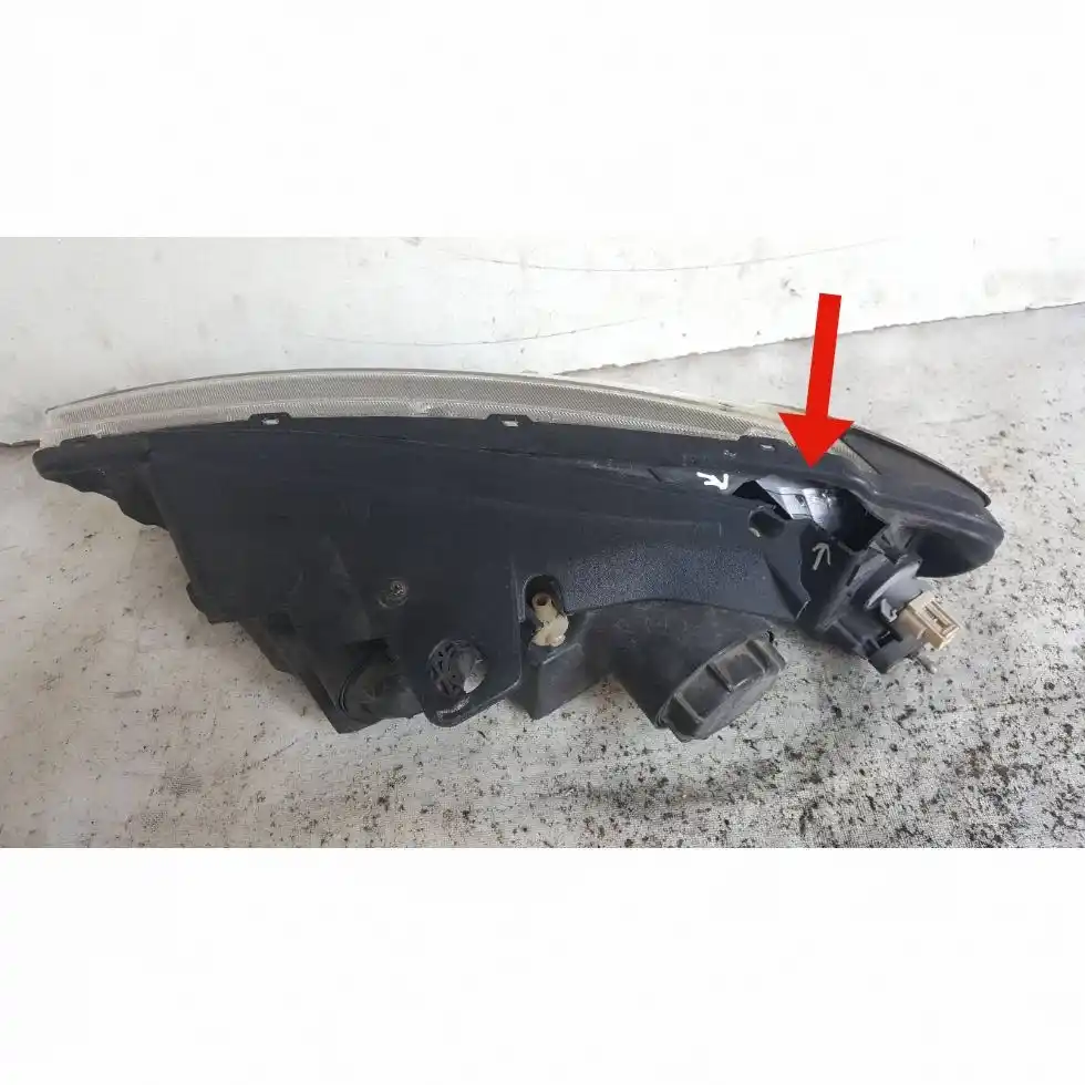 LAMPA PRAWY PRZÓD PRZEDNIA CHEVROLET CAPTIVA I LIFT 11-15