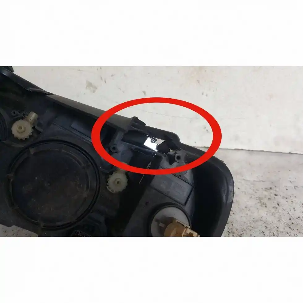 LAMPA PRAWY PRZÓD PRZEDNIA CHEVROLET CAPTIVA I LIFT 11-15