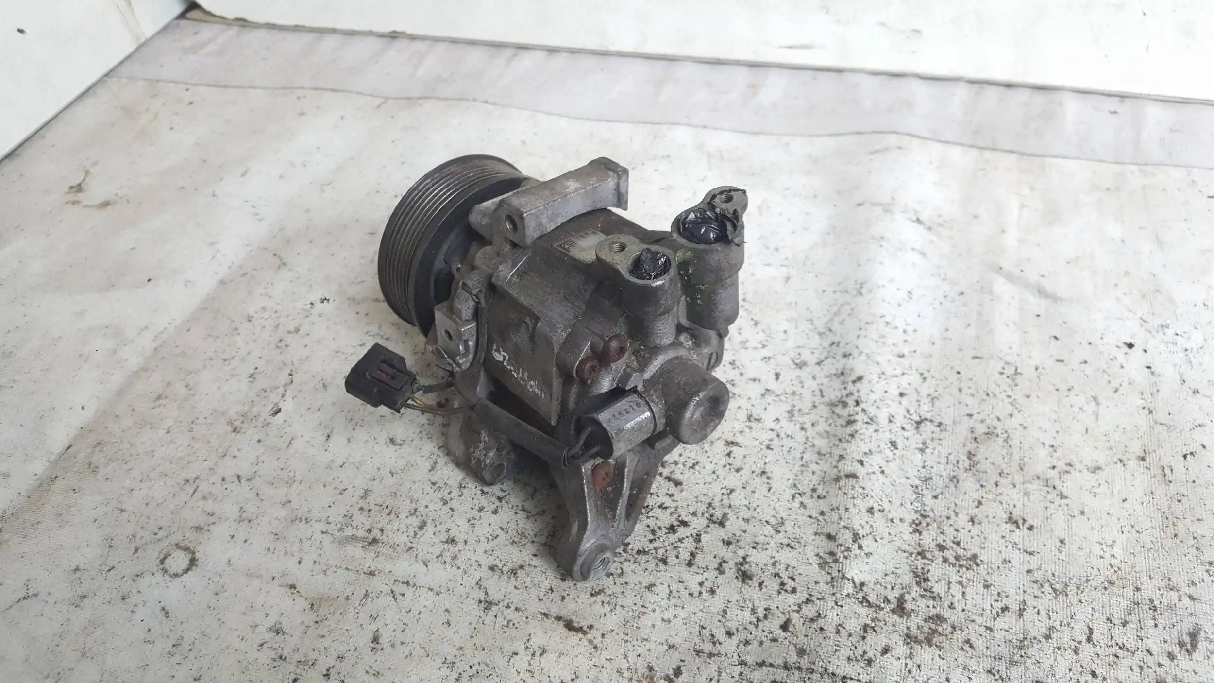KOMPRESOR SPRĘŻARKA KLIMATYZACJI SUBARU IMPREZA III GH 2.0 TD 07-