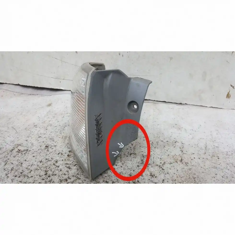 LAMPA LEWY TYŁ TYLNA SUBARU IMPREZA III GH HB 07-
