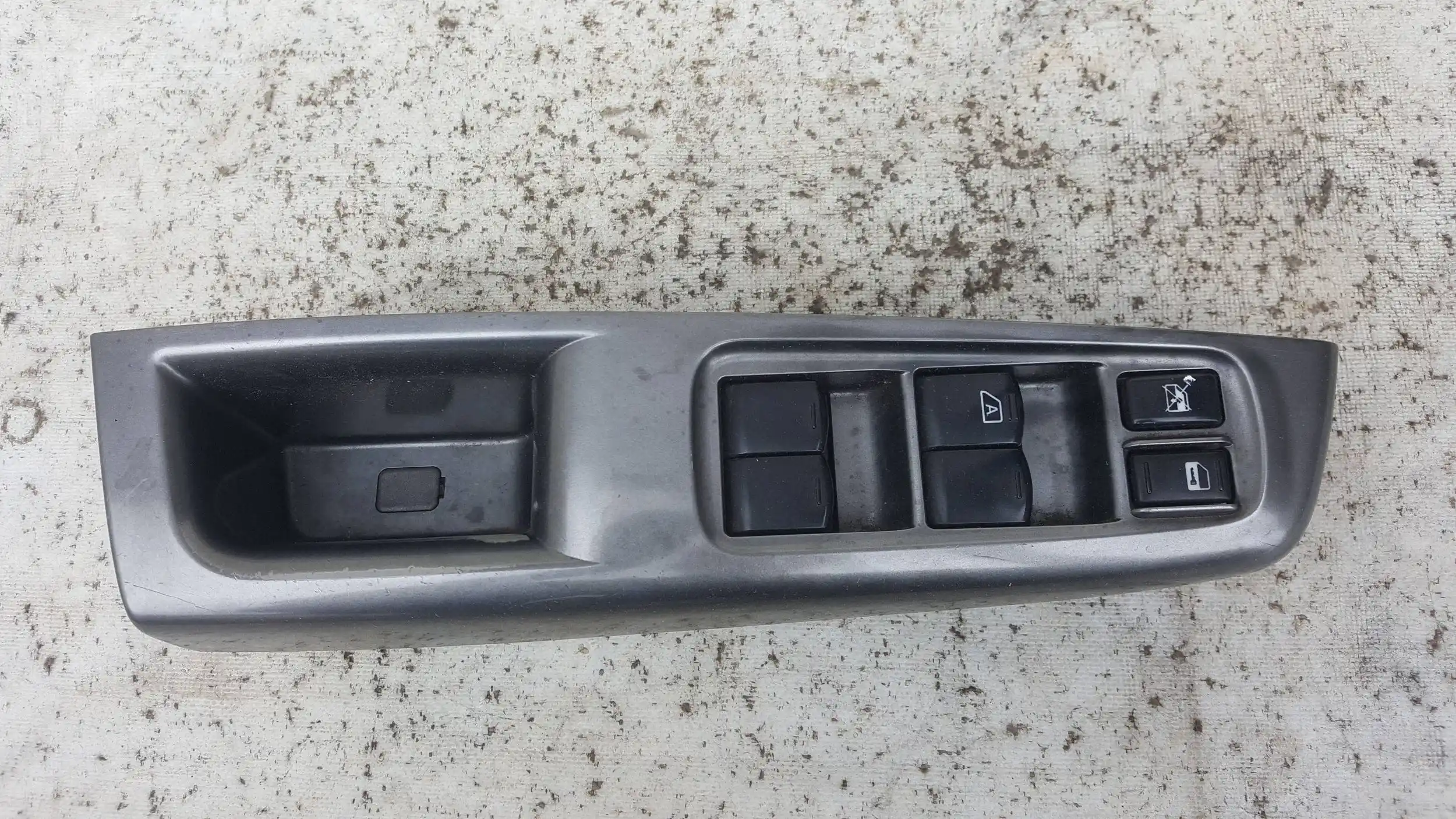 PANEL STEROWANIA SZYB SUBARU IMPREZA III GH 07-
