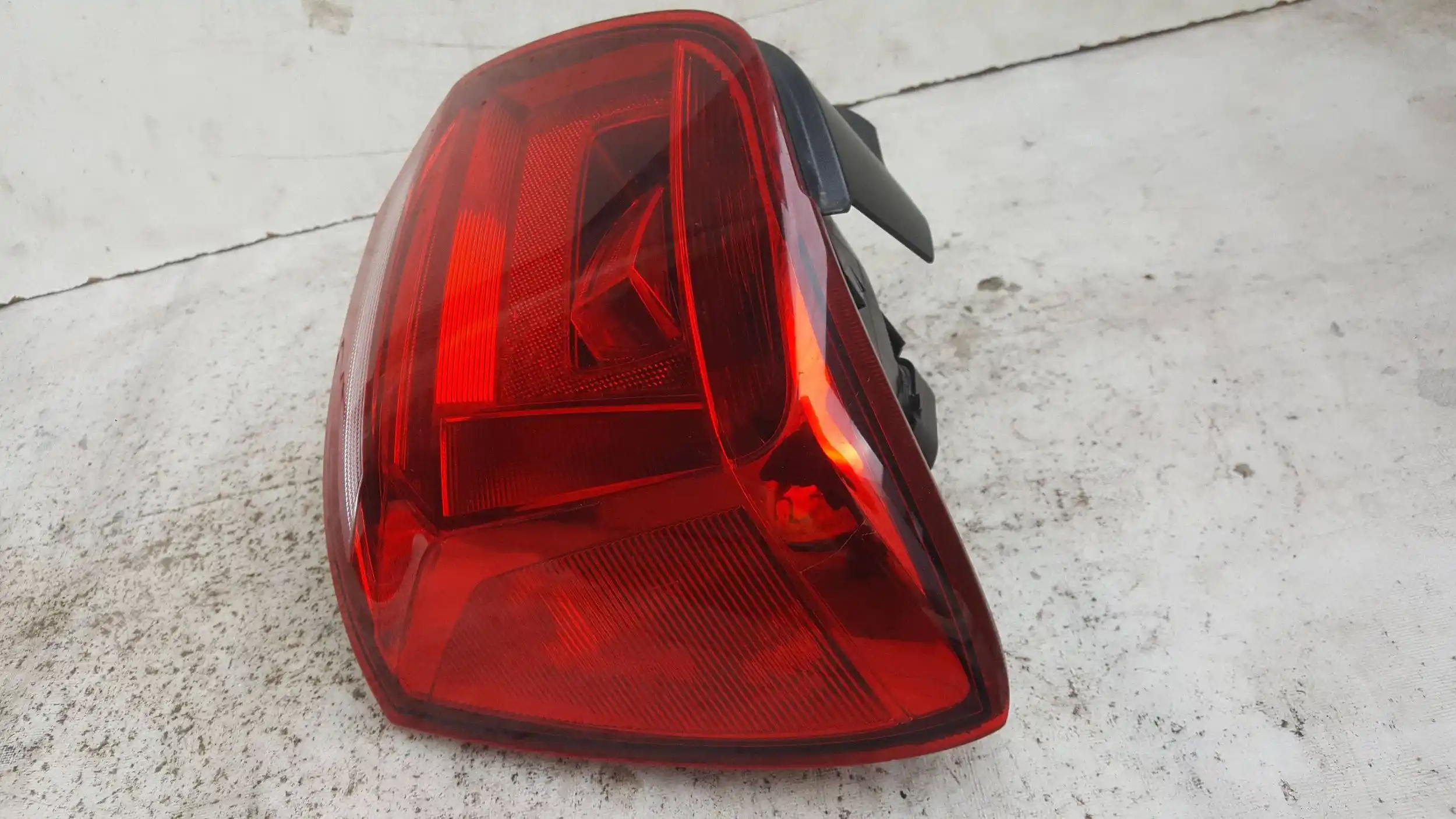 LAMPA PRAWY TYŁ TYLNA 6C0945096K VW POLO V 6C LIFT 14-17