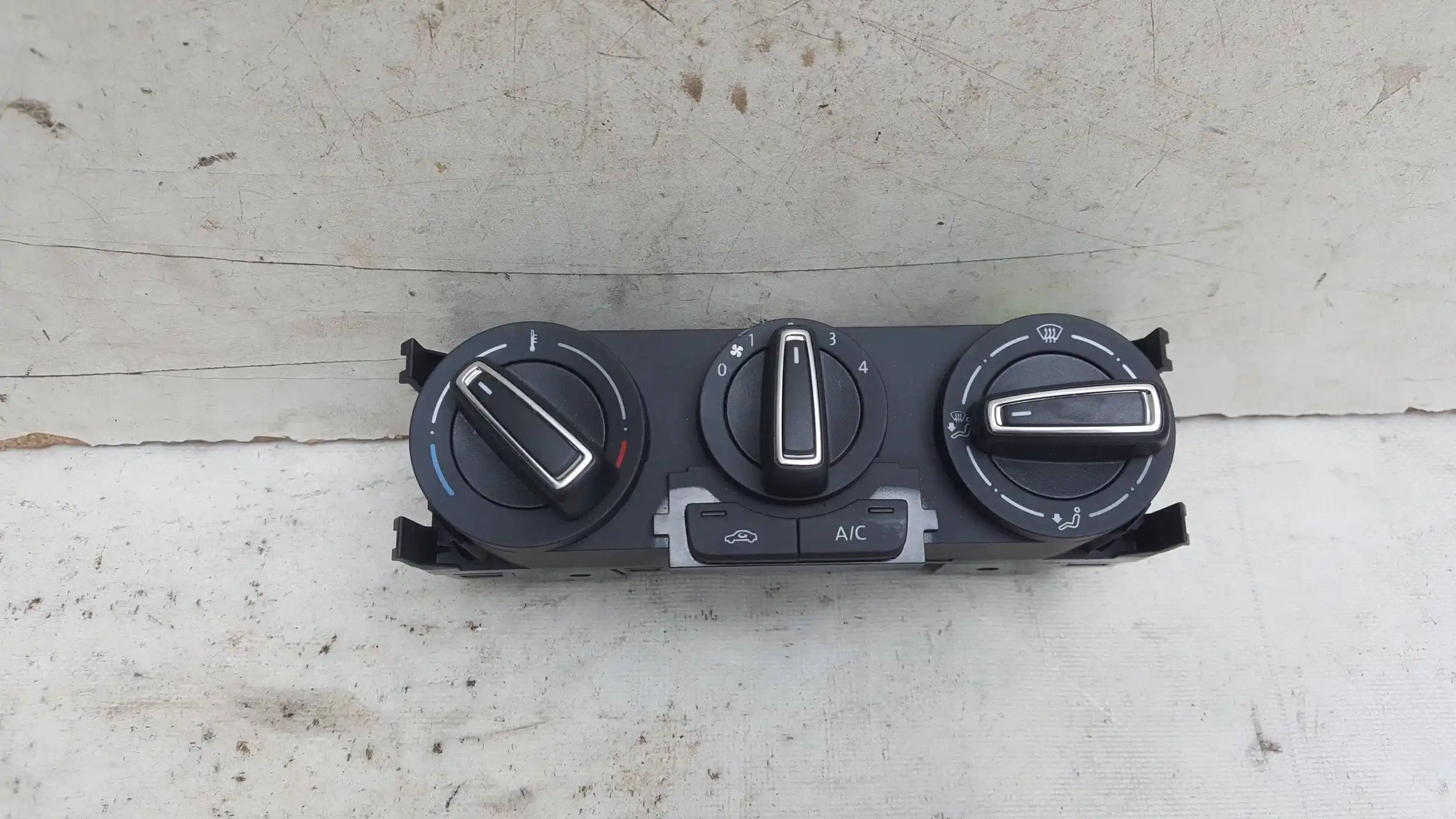 PANEL NAWIEWU KLIMATYZACJI 6C0820045C VW POLO V 6R 6C 09-17
