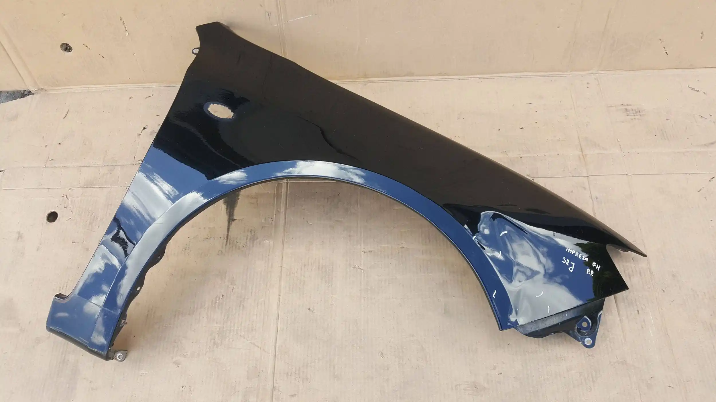BŁOTNIK PRAWY PRZÓD PRZEDNI SUBARU IMPREZA III GH 07-11 32J