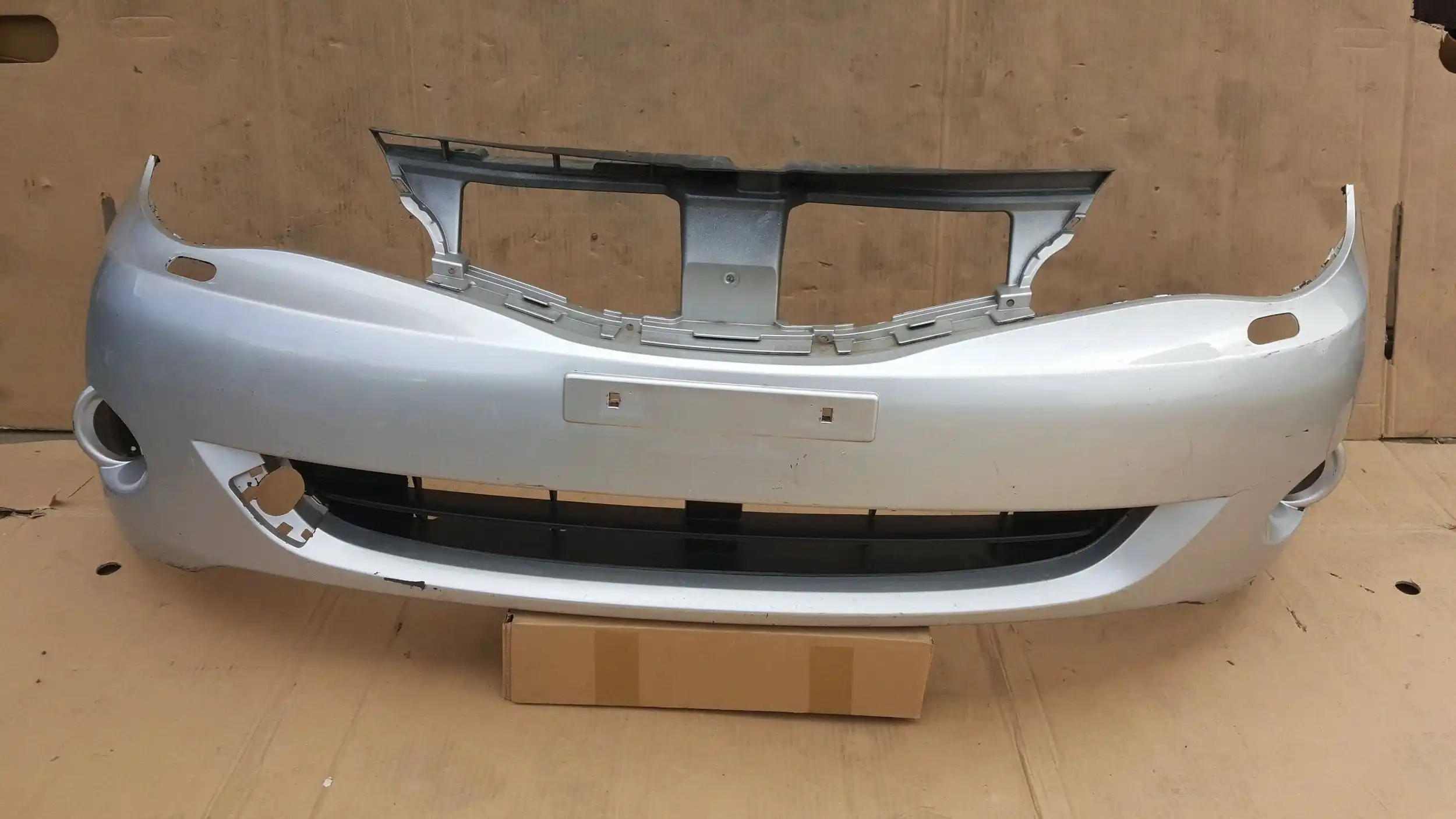 ZDERZAK PRZÓD PRZEDNI XENON 57704FG001 SUBARU IMPREZA III GH HB 07-11