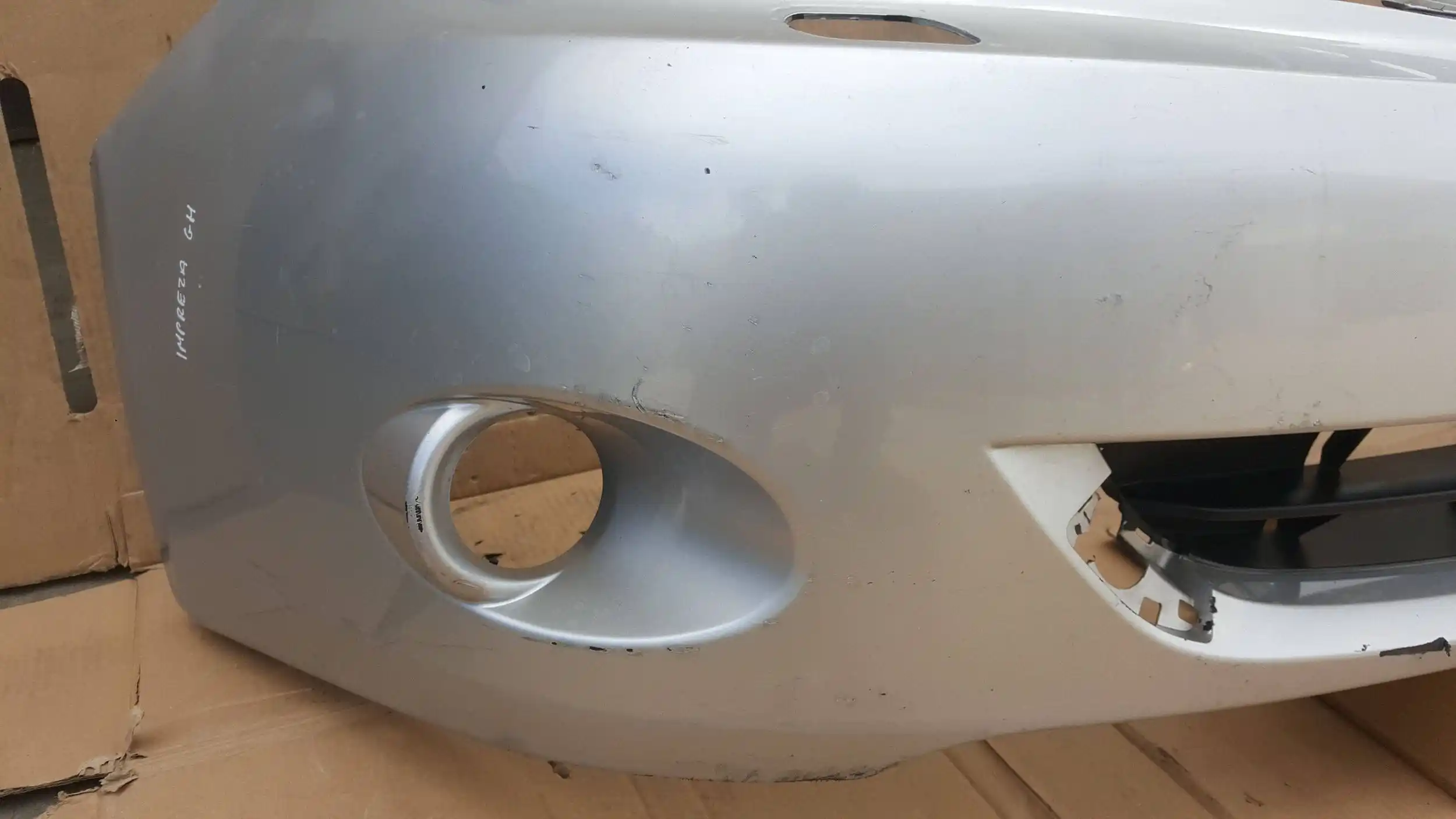 ZDERZAK PRZÓD PRZEDNI XENON 57704FG001 SUBARU IMPREZA III GH HB 07-11