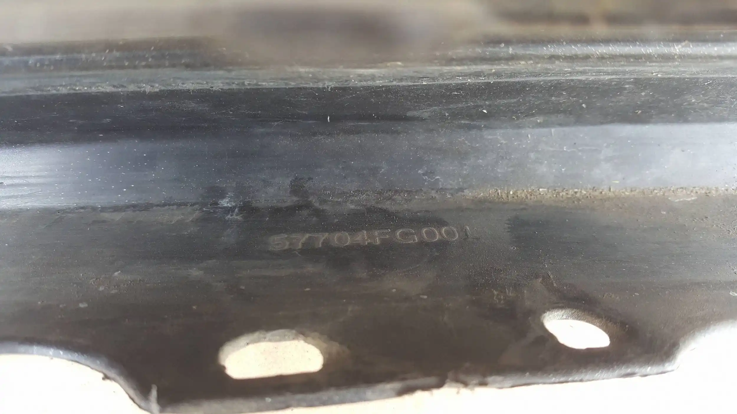 ZDERZAK PRZÓD PRZEDNI XENON 57704FG001 SUBARU IMPREZA III GH HB 07-11