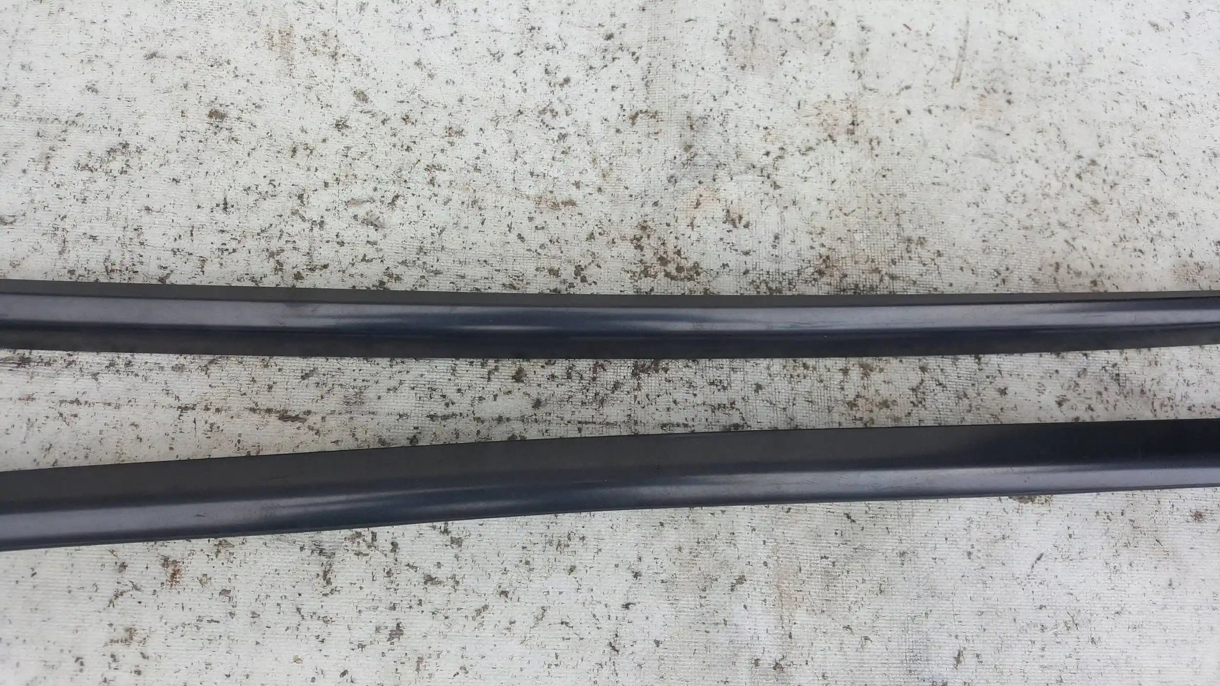 LISTWA LISTWY SZYBY CZOŁOWEJ KPL HONDA CIVIC VII 5D LIFT 00-06