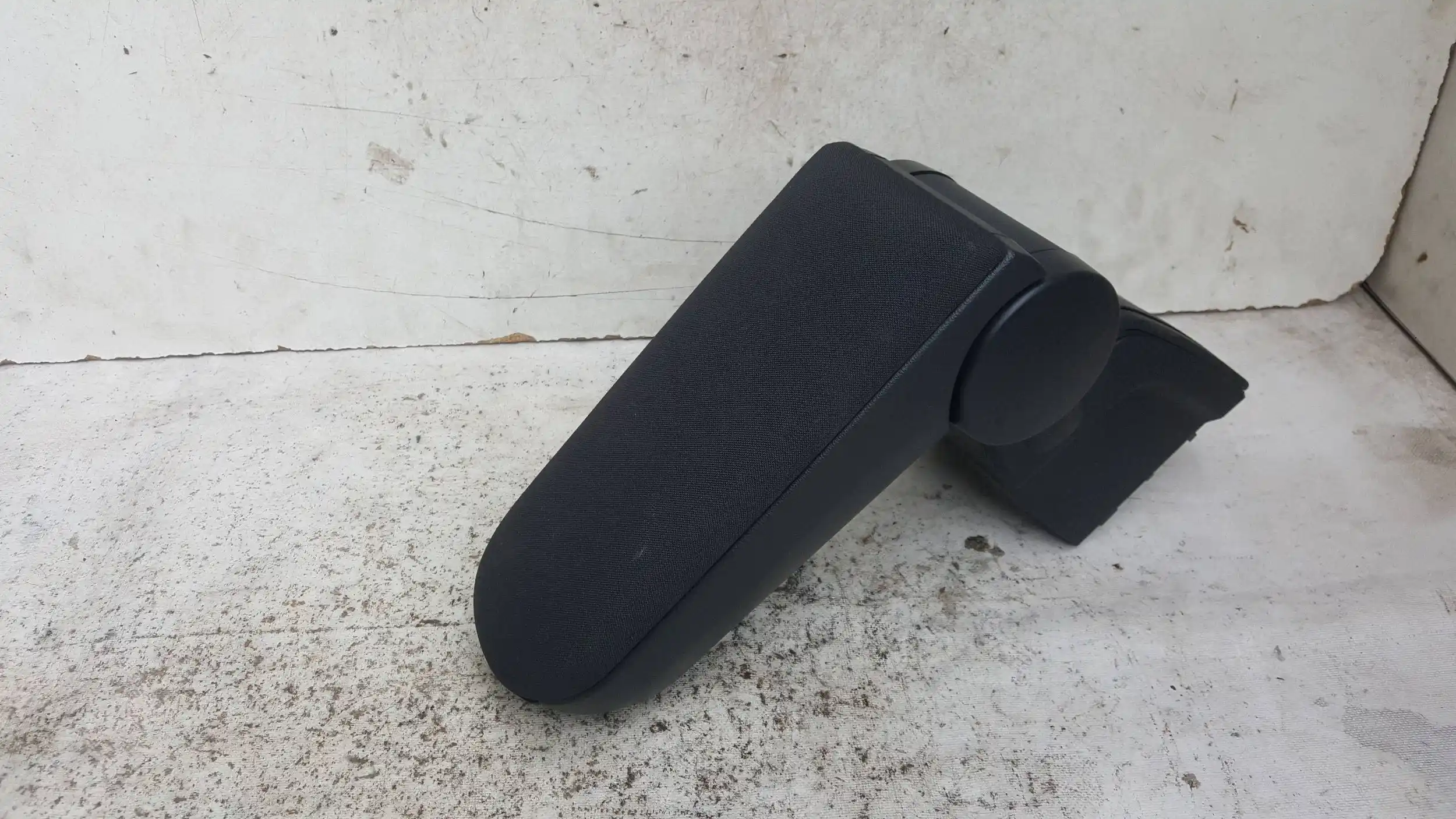 PODŁOKIETNIK 6R0864207C VW POLO 6R V 09-
