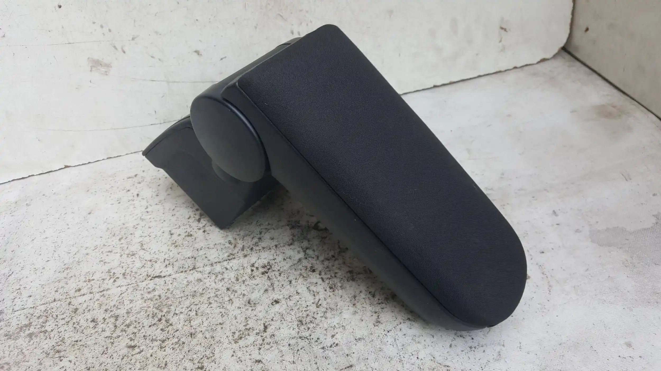 PODŁOKIETNIK 6R0864207C VW POLO 6R V 09-