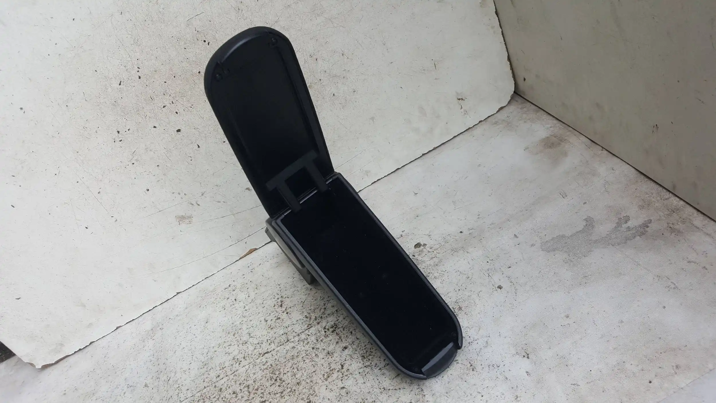 PODŁOKIETNIK 6R0864207C VW POLO 6R V 09-