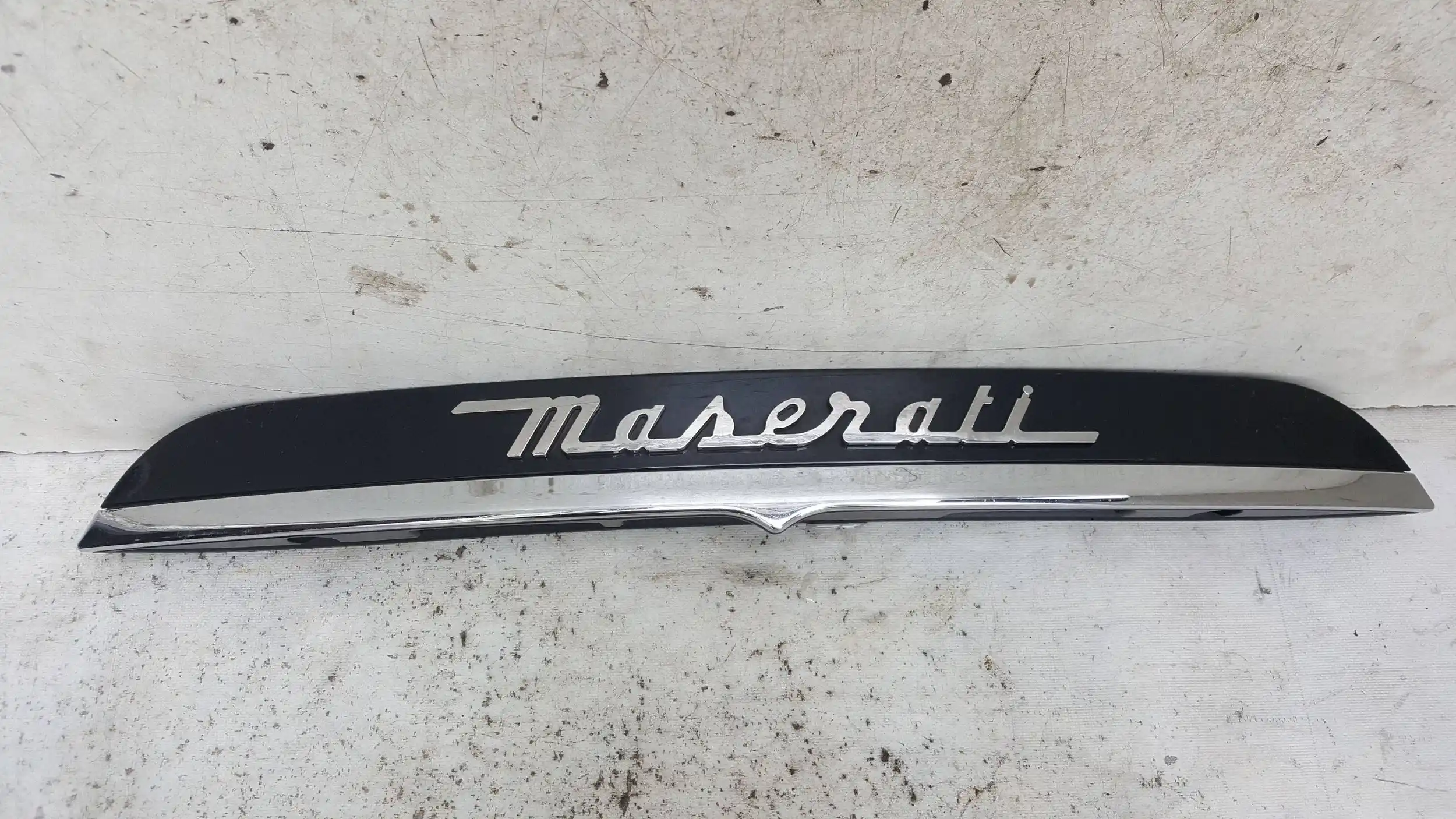 BLENDA LISTWA KLAPY TYŁ 670017274 MASERATI GHIBLI III 13-