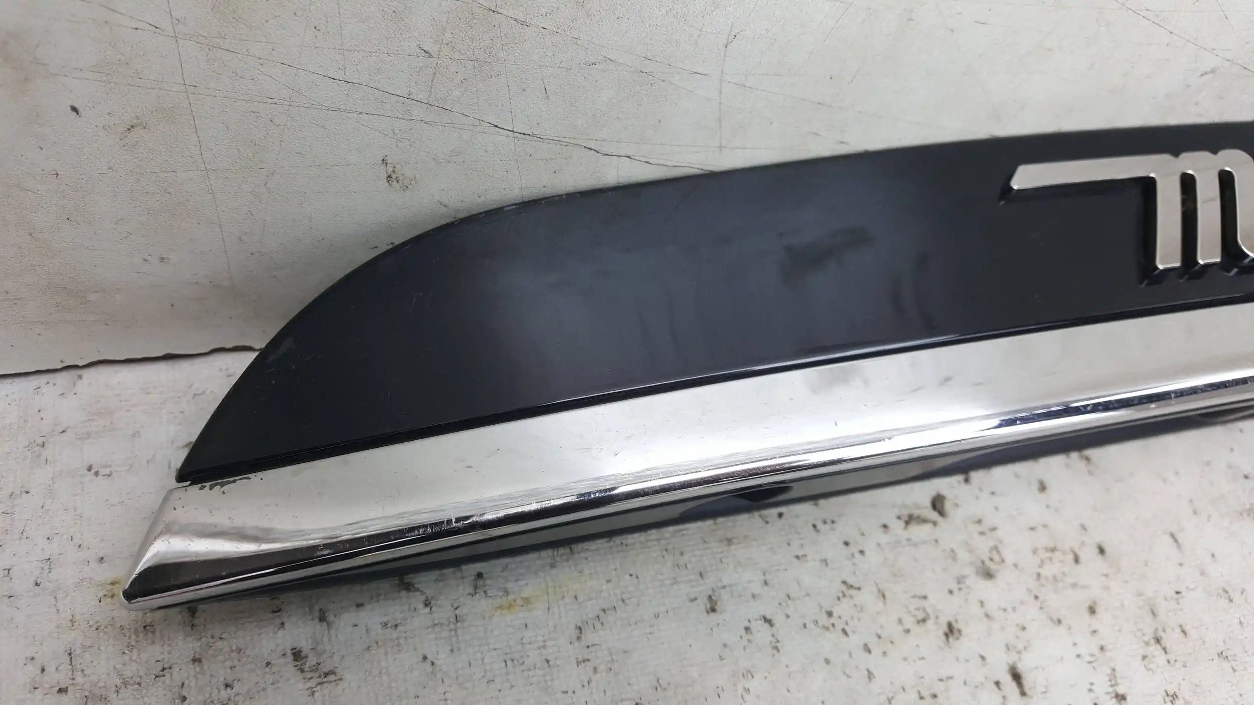 BLENDA LISTWA KLAPY TYŁ 670017274 MASERATI GHIBLI III 13-