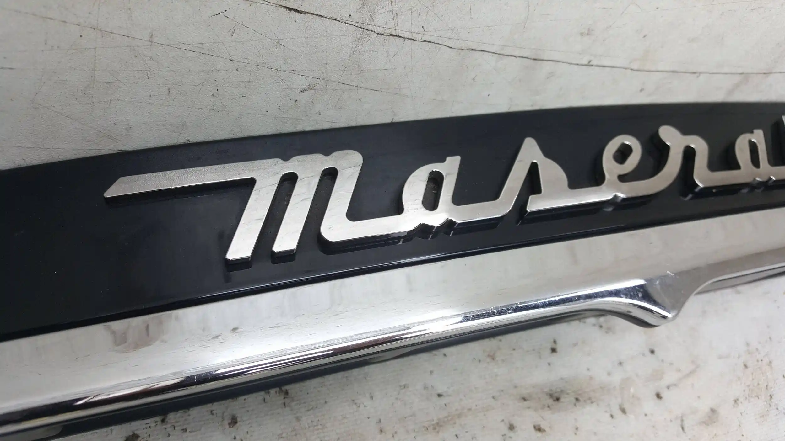 BLENDA LISTWA KLAPY TYŁ 670017274 MASERATI GHIBLI III 13-