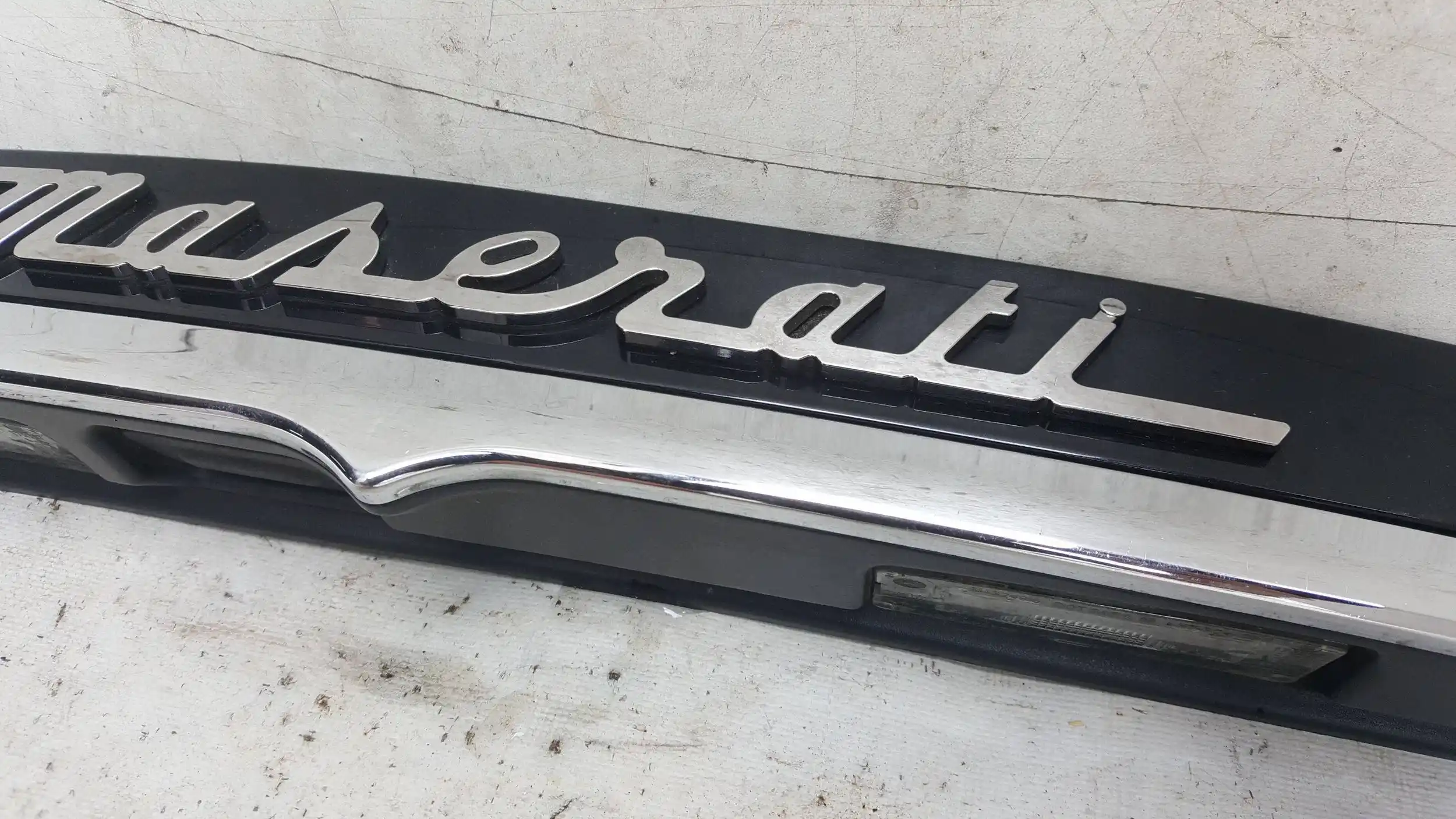 BLENDA LISTWA KLAPY TYŁ 670017274 MASERATI GHIBLI III 13-