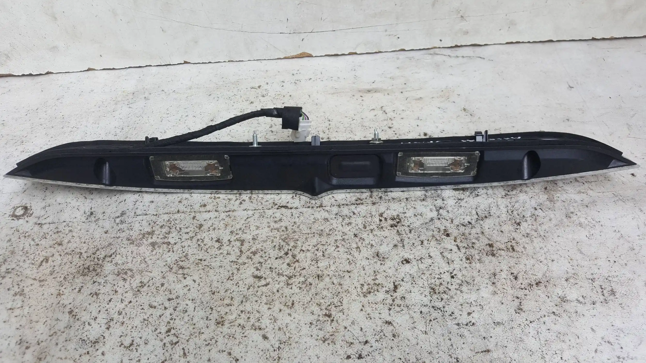 BLENDA LISTWA KLAPY TYŁ 670017274 MASERATI GHIBLI III 13-