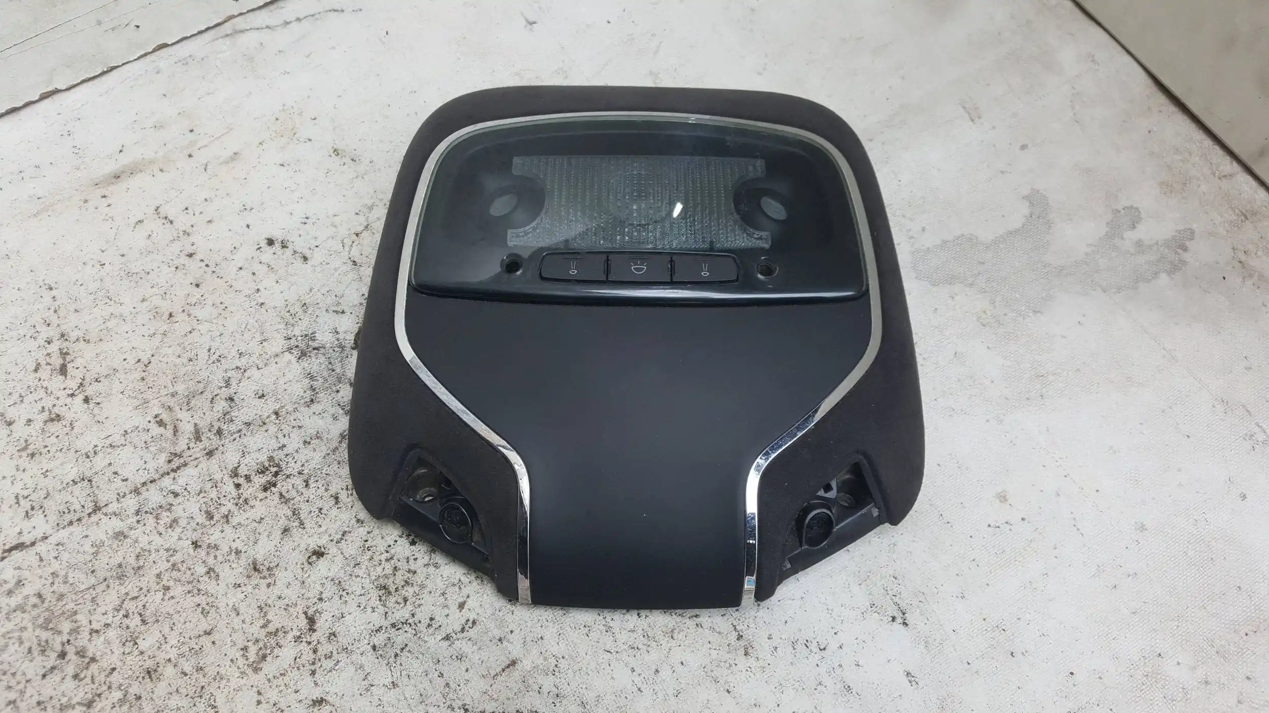 LAMPKA PODSUFITKI 6700247050 MASERATI GHIBLI III 13-