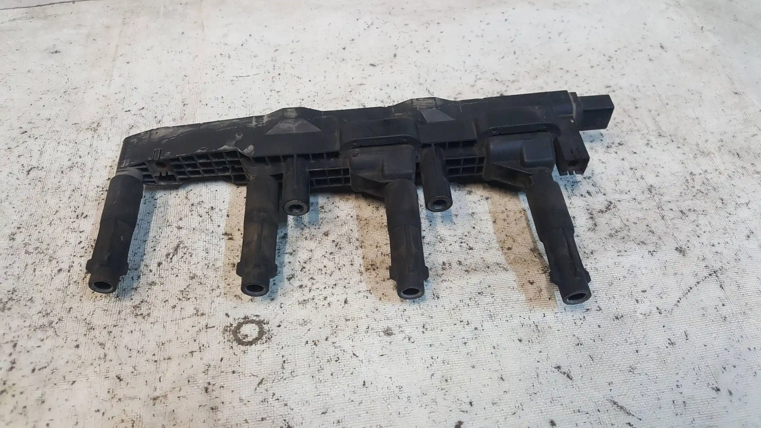 CEWKA ZAPŁONOWA A0001501380 0221503033 MERCEDES A KLASA W168 1.9 97-