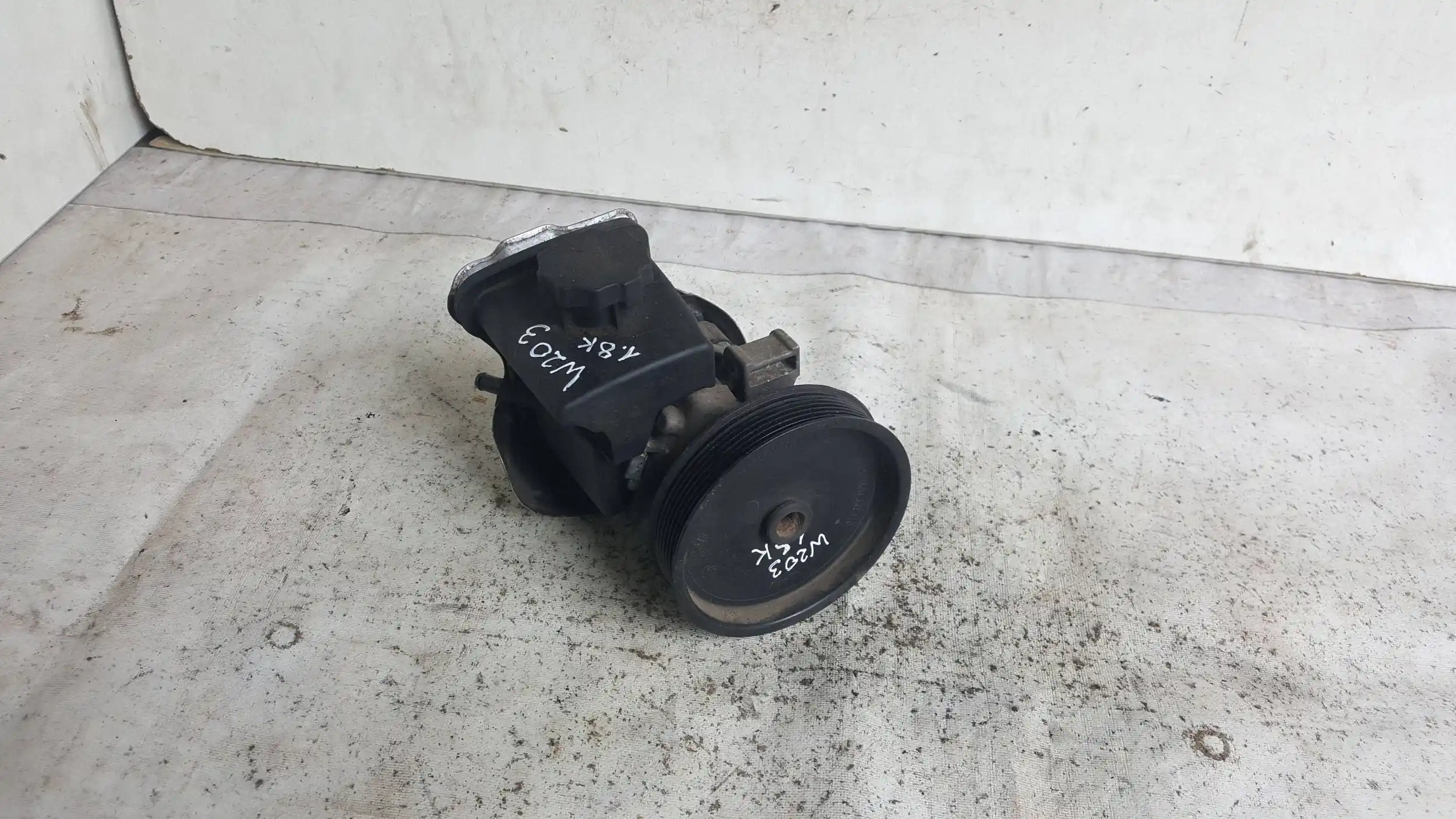 POMPA WSPOMAGANIA A0034664101 MERCEDES C-KLASA W203 1.8 K LIFT 04-07