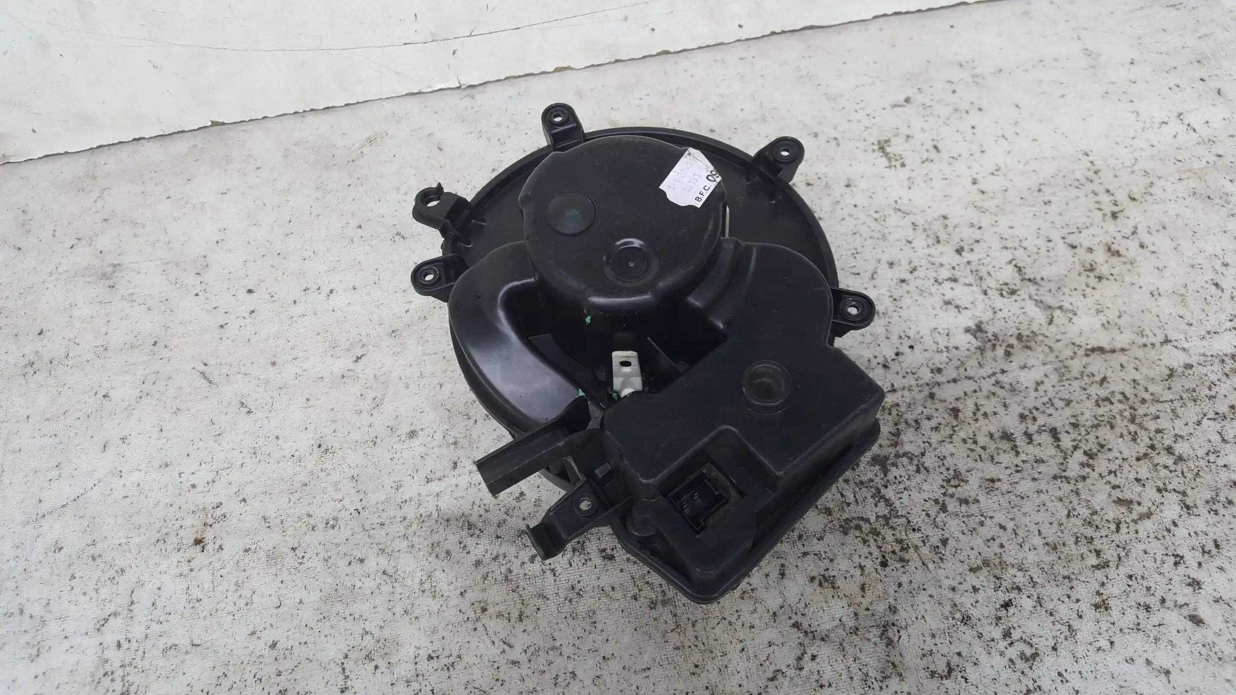 DMUCHAWA WENTYLATOR KABINOWY MERCEDES C-KLASA W203 00-