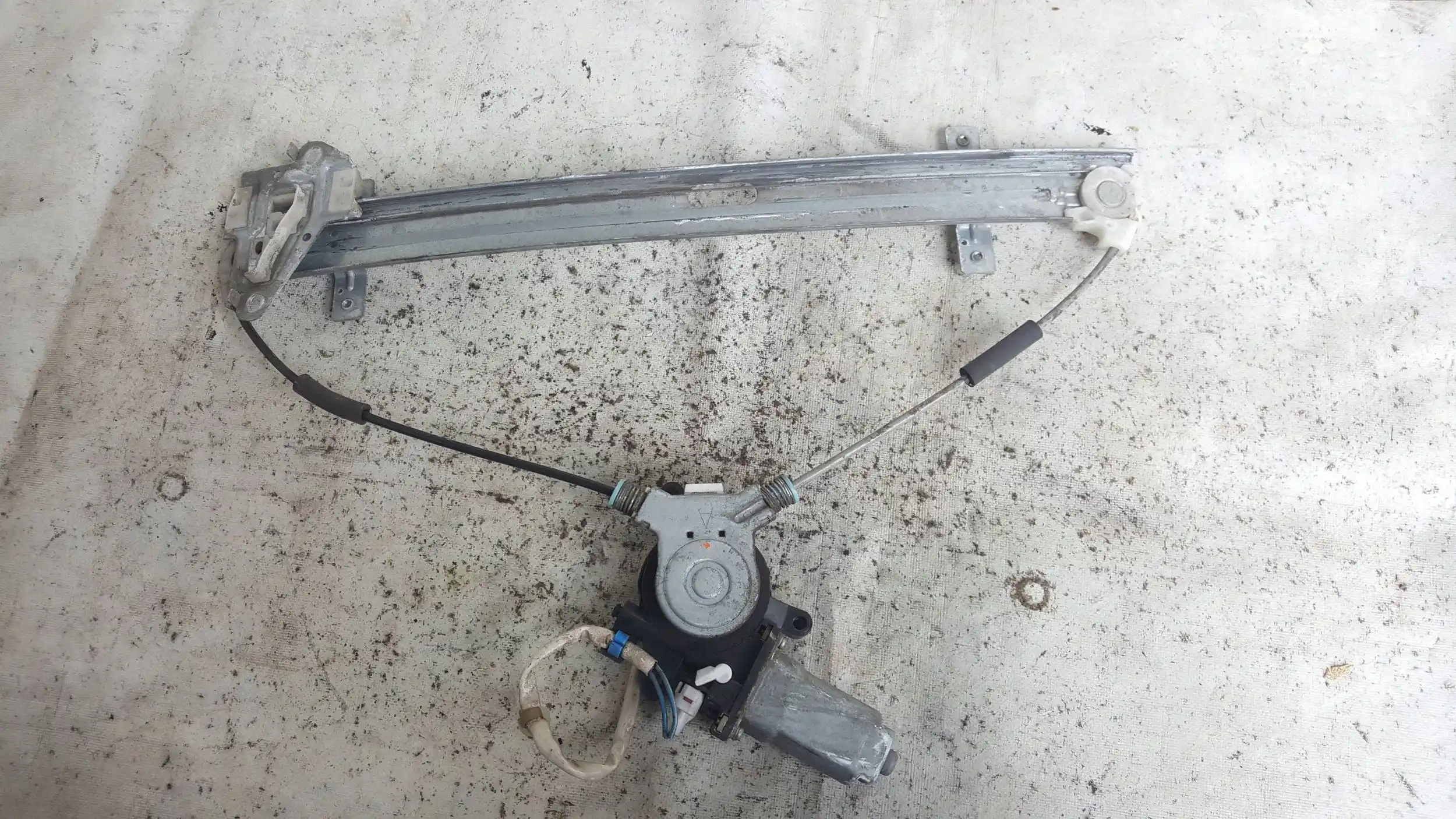 MECHANIZM SILNICZEK SZYBY PRAWY PRZÓD 2 PIN HONDA CIVIC VII 5D LIFT 04-06