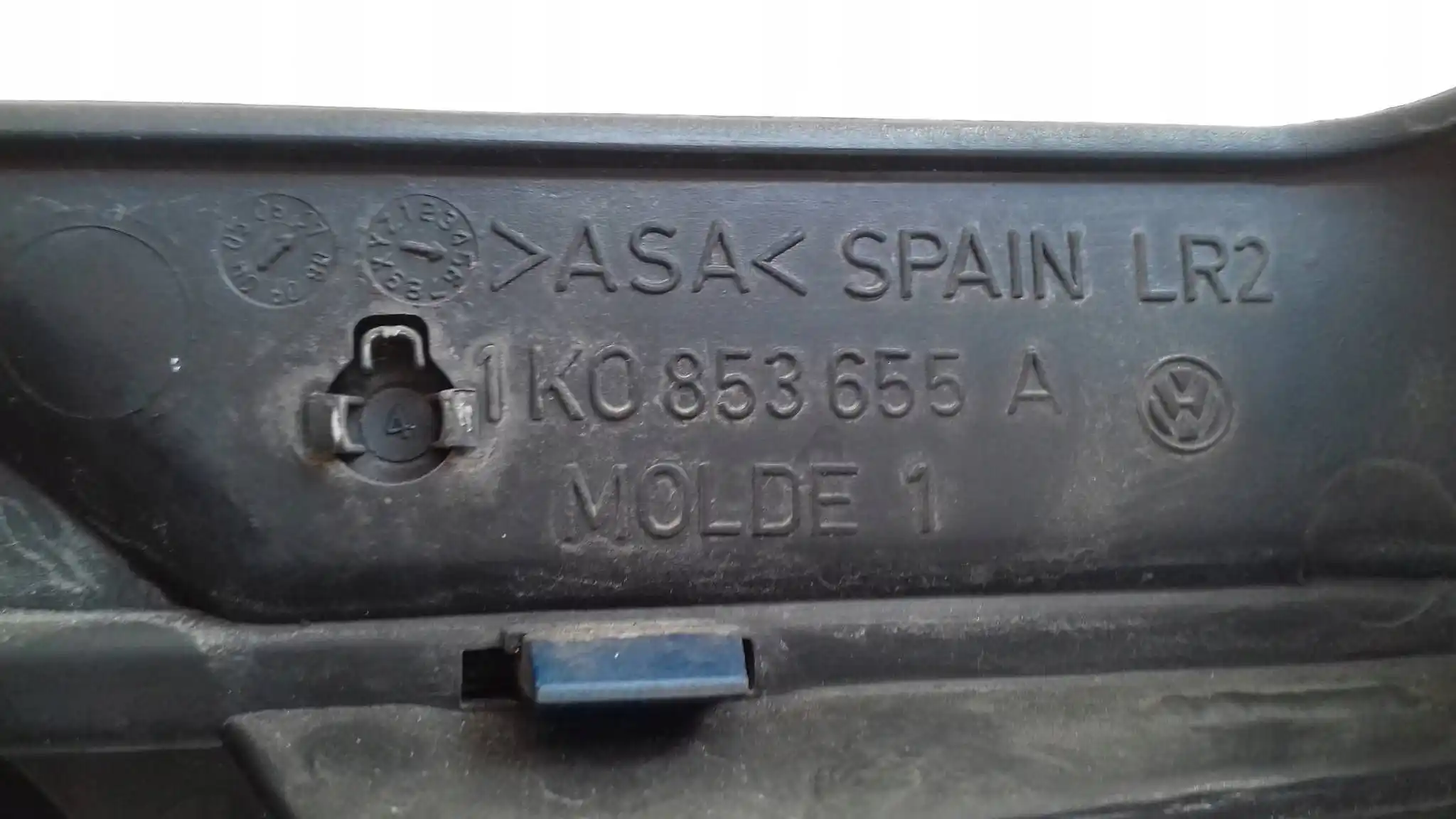 GRILL ATRAPA CHŁODNICY 1K0853655A VW GOLF V 5 03-09 LA5K