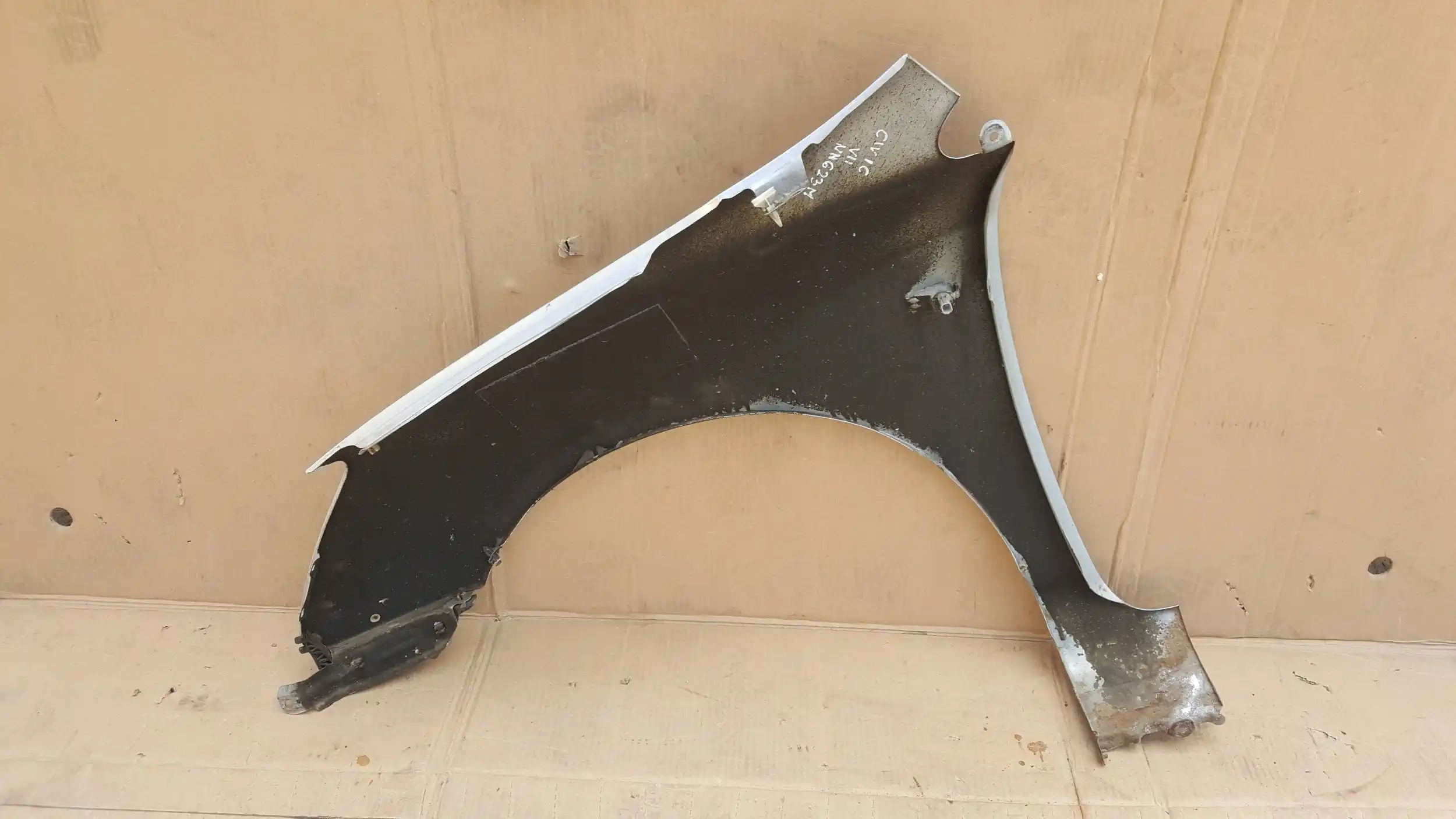 BŁOTNIK PRAWY PRZÓD PRZEDNI HONDA CIVIC VII LIFT 04-06 NH623M