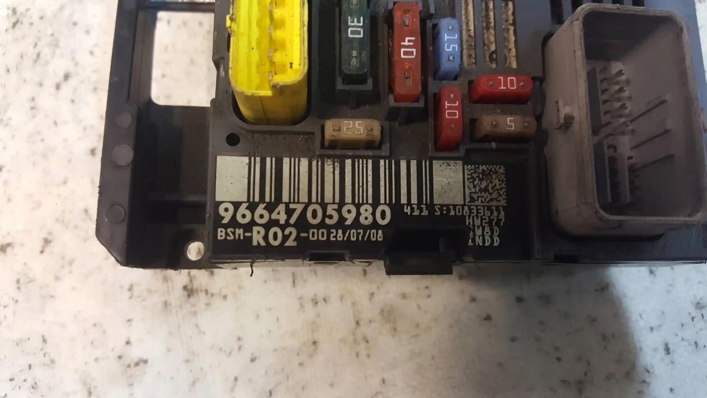SKRZYNKA BEZPIECZNIKÓW MODUŁ BSM R02 9664705980 CITROEN C5 III X7 08-