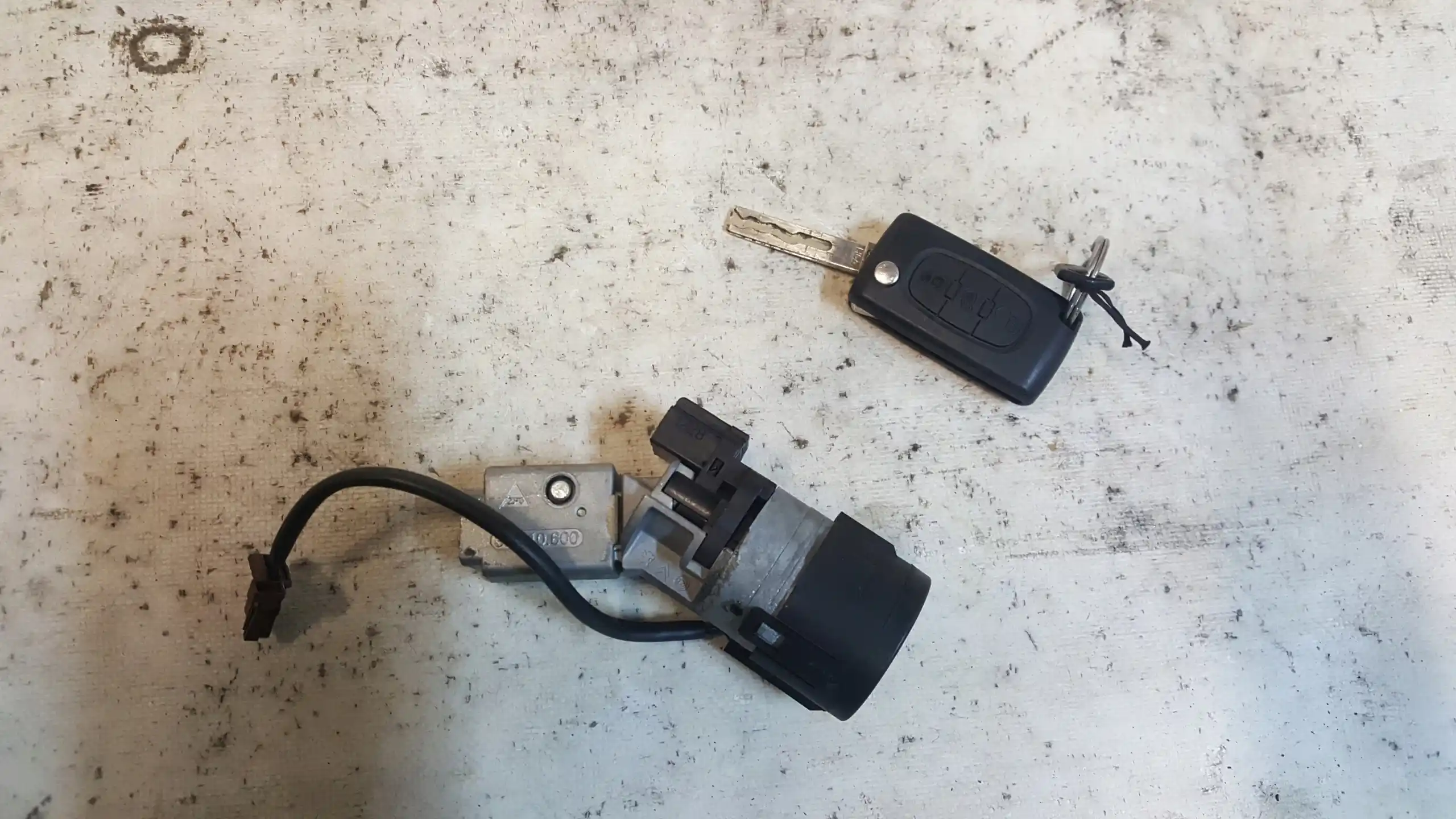 KOMPUTER 9665843380 ZESTAW IMMO CITROEN C5 III X7 2.0 HDI 08-