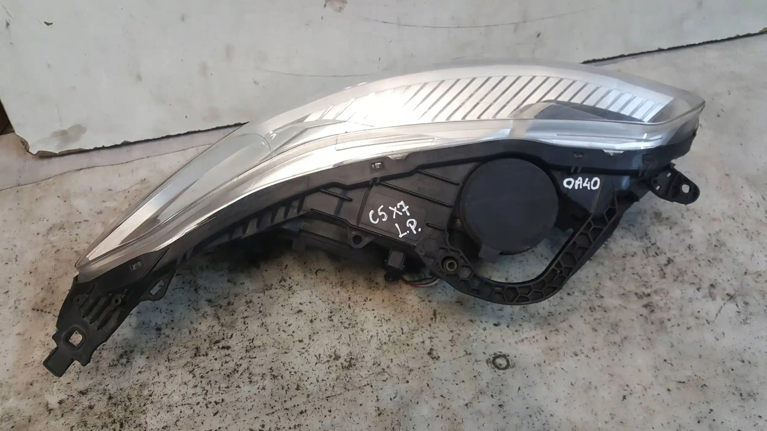 LAMPA LEWY PRZÓD PRZEDNIA TYC CITROEN C5 III X7 08-10