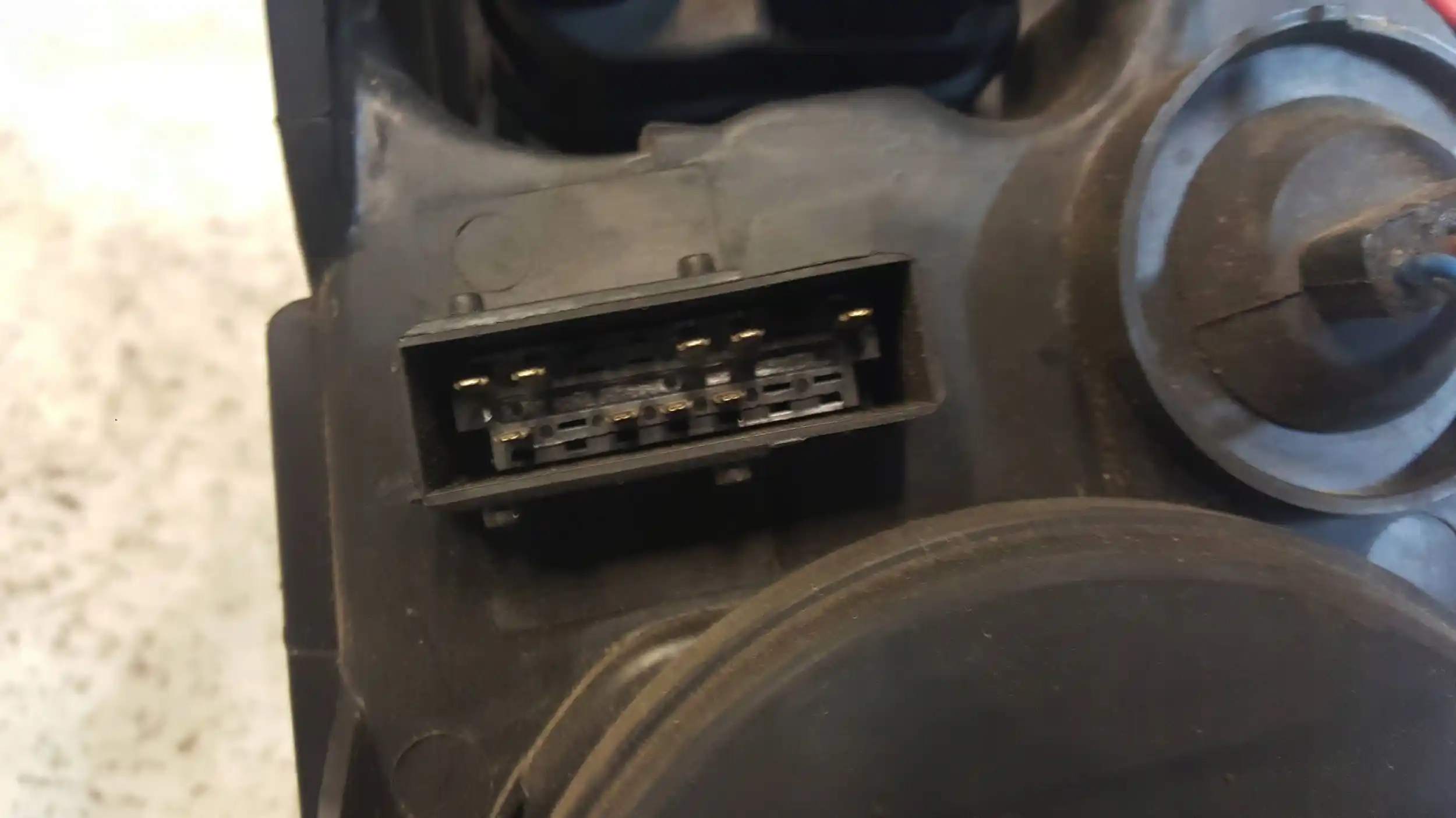 LAMPA LEWY PRZÓD PRZEDNIA TYC CITROEN C5 III X7 08-10