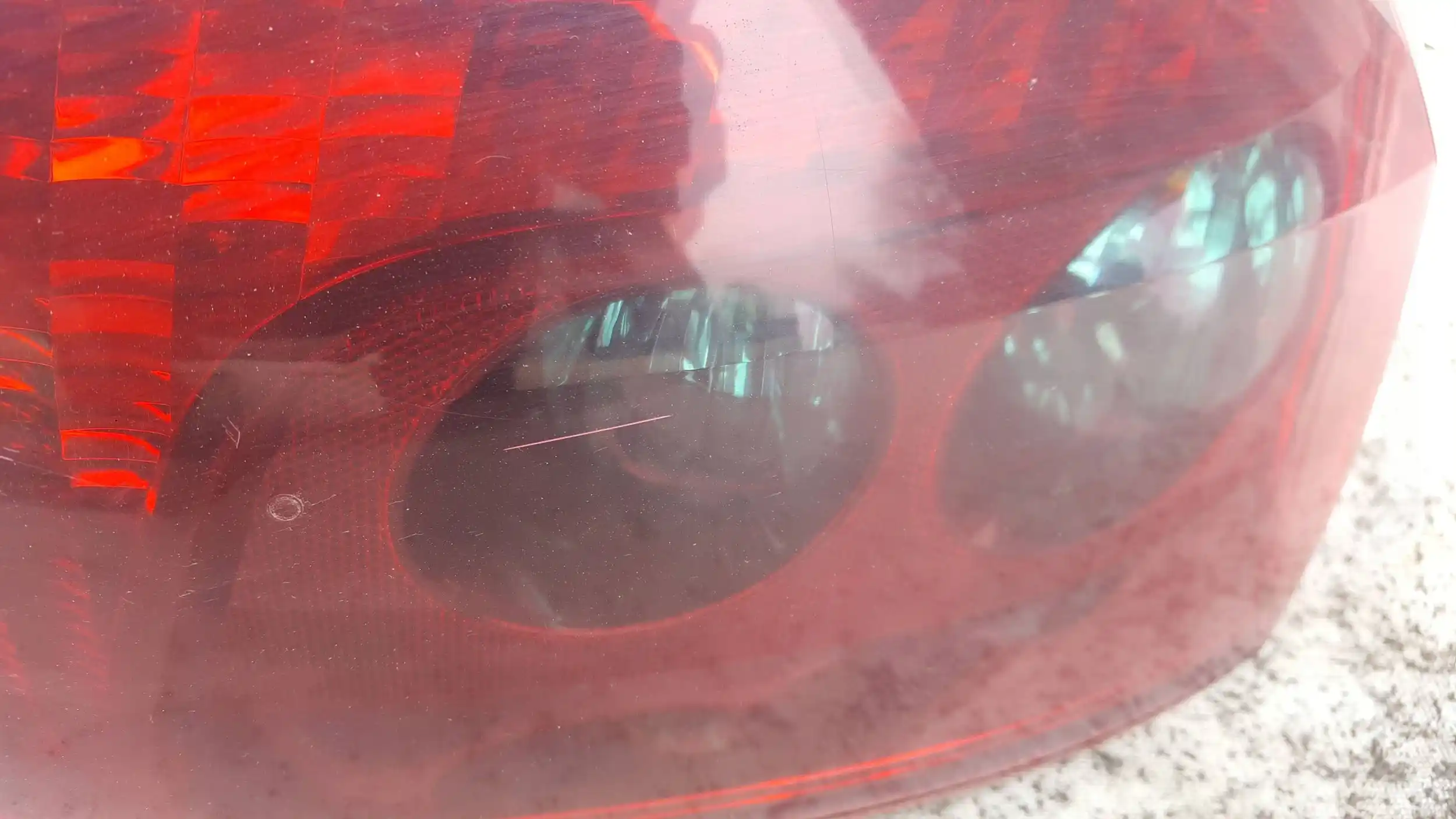 LAMPA PRAWY TYŁ TYLNA PEUGEOT 407 SEDAN 04-08