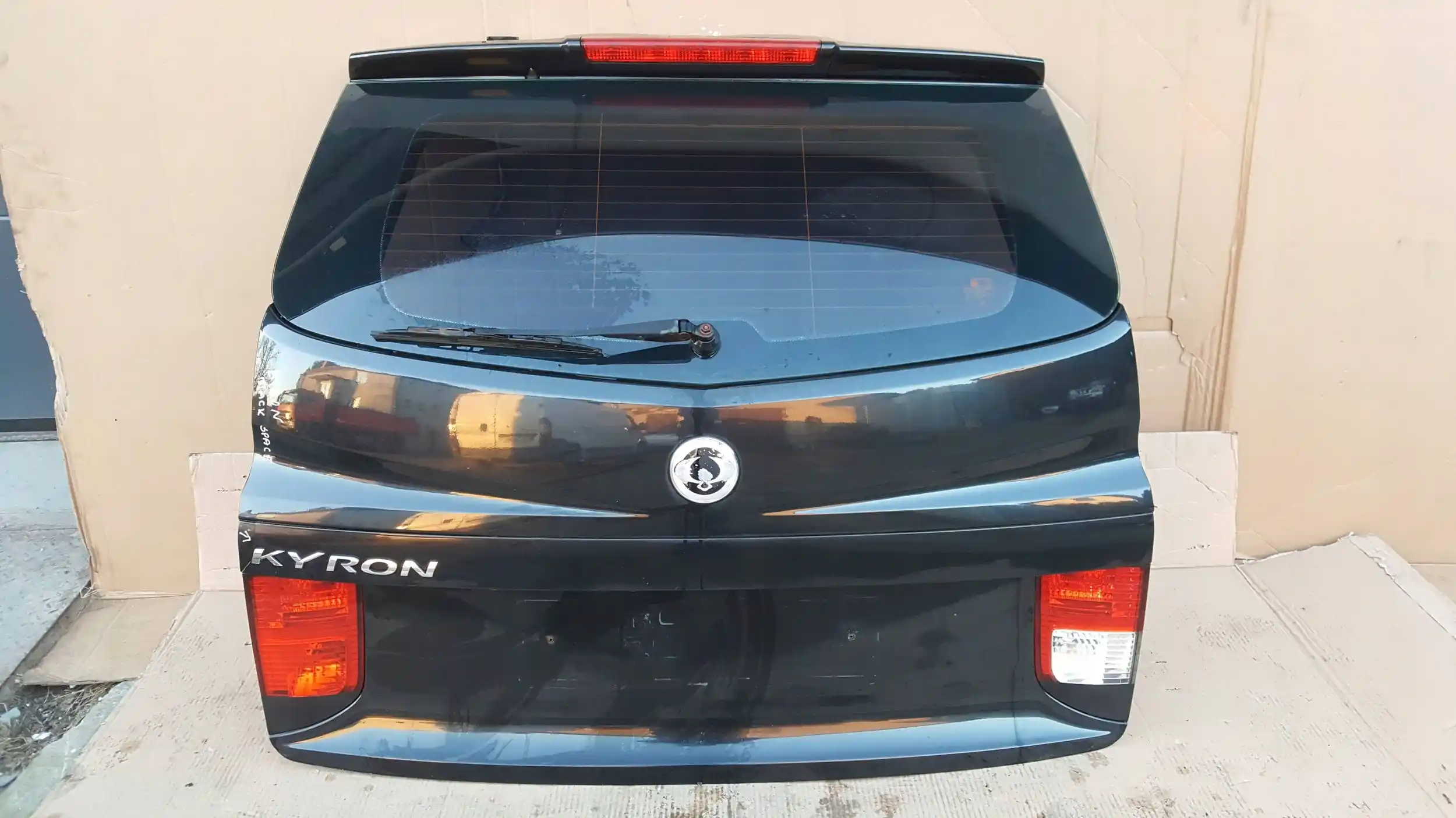 KLAPA TYŁ TYLNA SSANGYONG KYRON 05-07 SPACE BLACK
