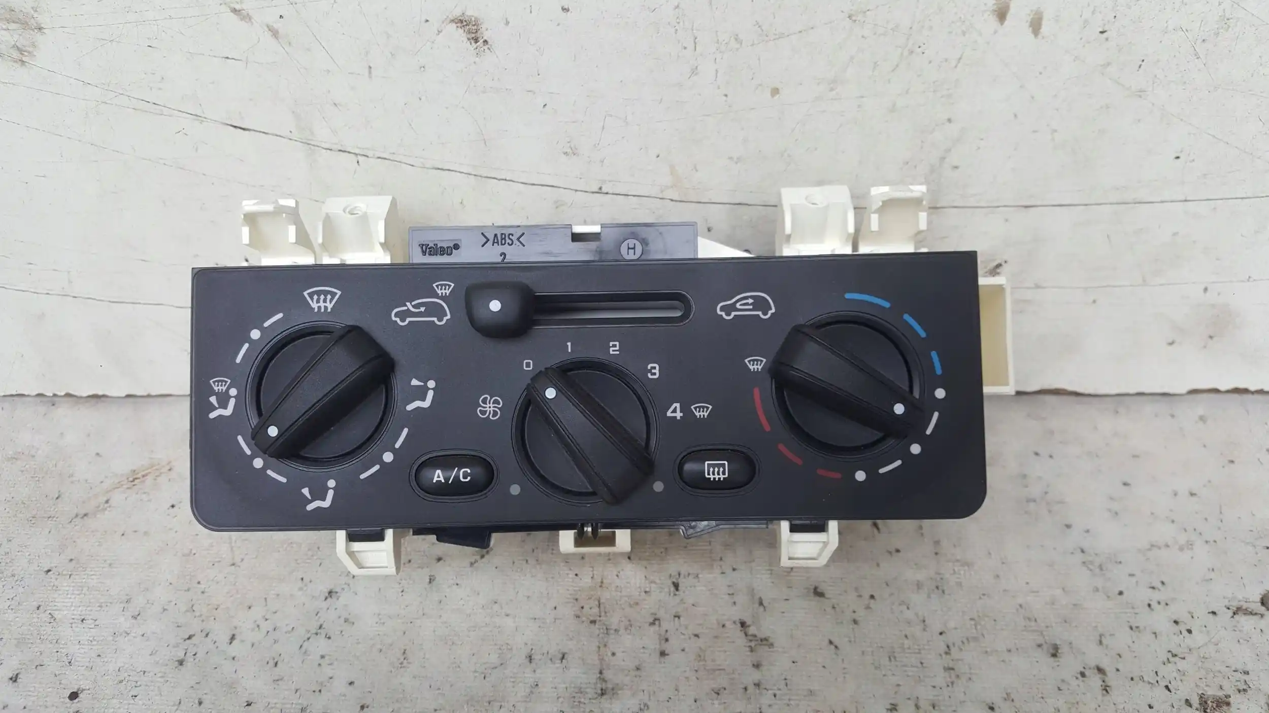 PANEL STEROWANIA NAWIEWEM KLIMATYZACJĄ F664479W CITROEN C2 03-