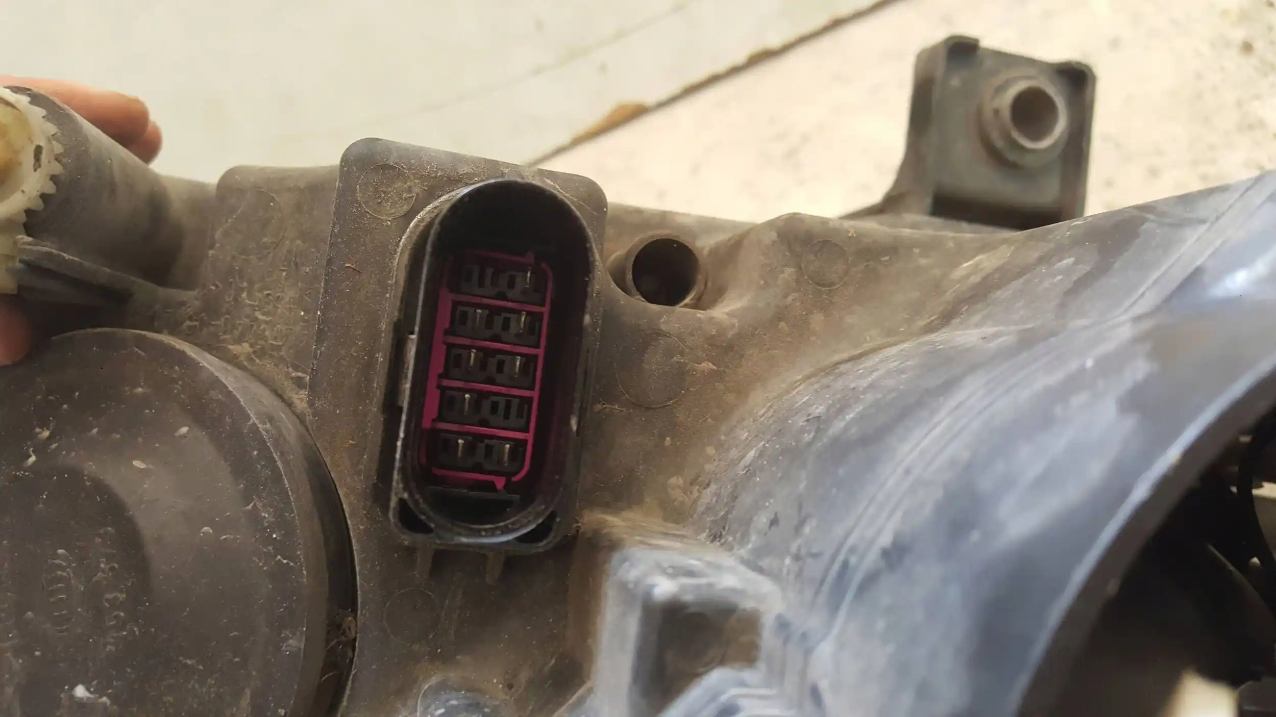 LAMPA LEWY PRZÓD PRZEDNIA VW PASSAT B6 05-09