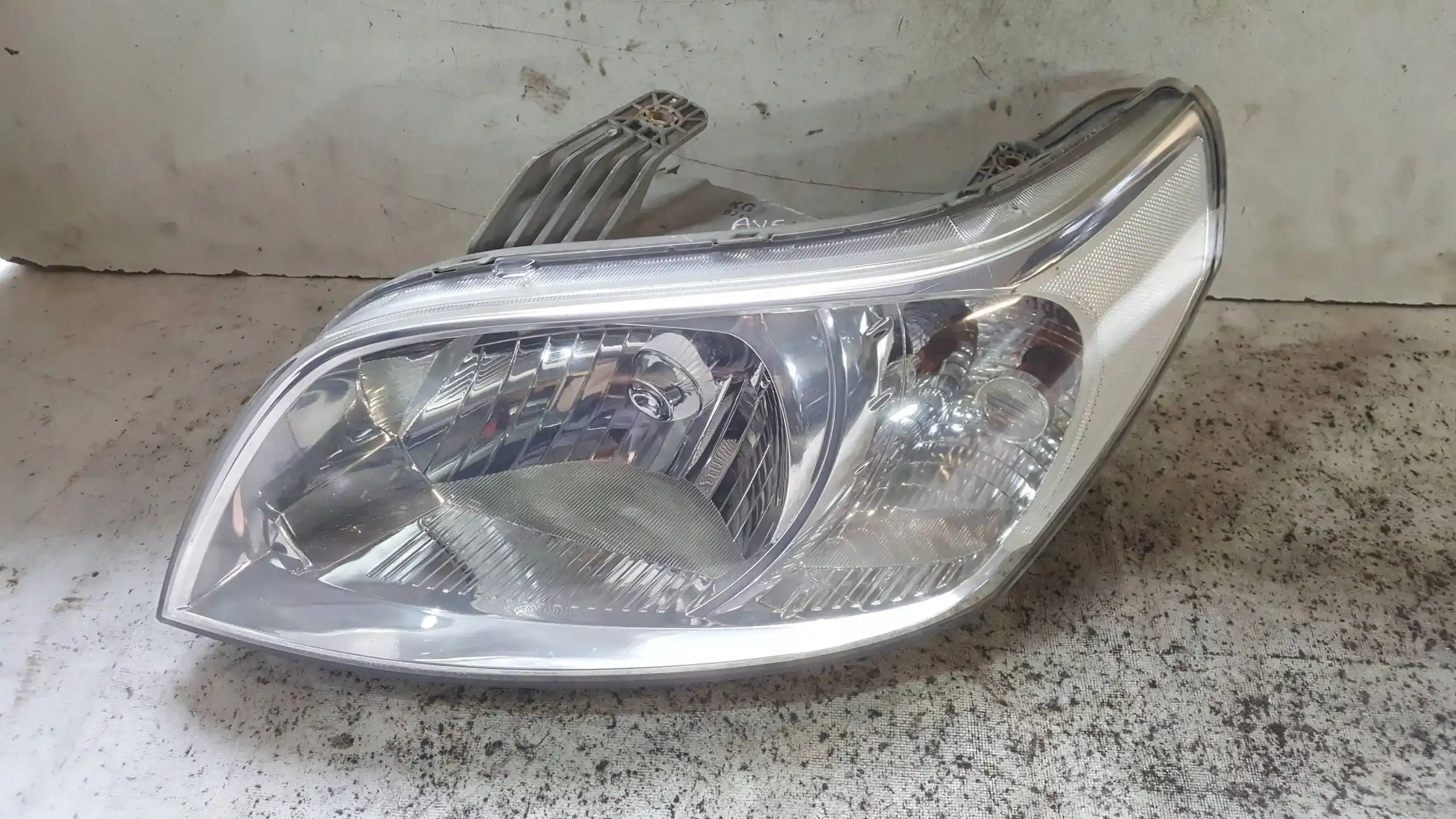 LAMPA LEWY PRZÓD PRZEDNIA CHEVROLET AVEO T255 07-12