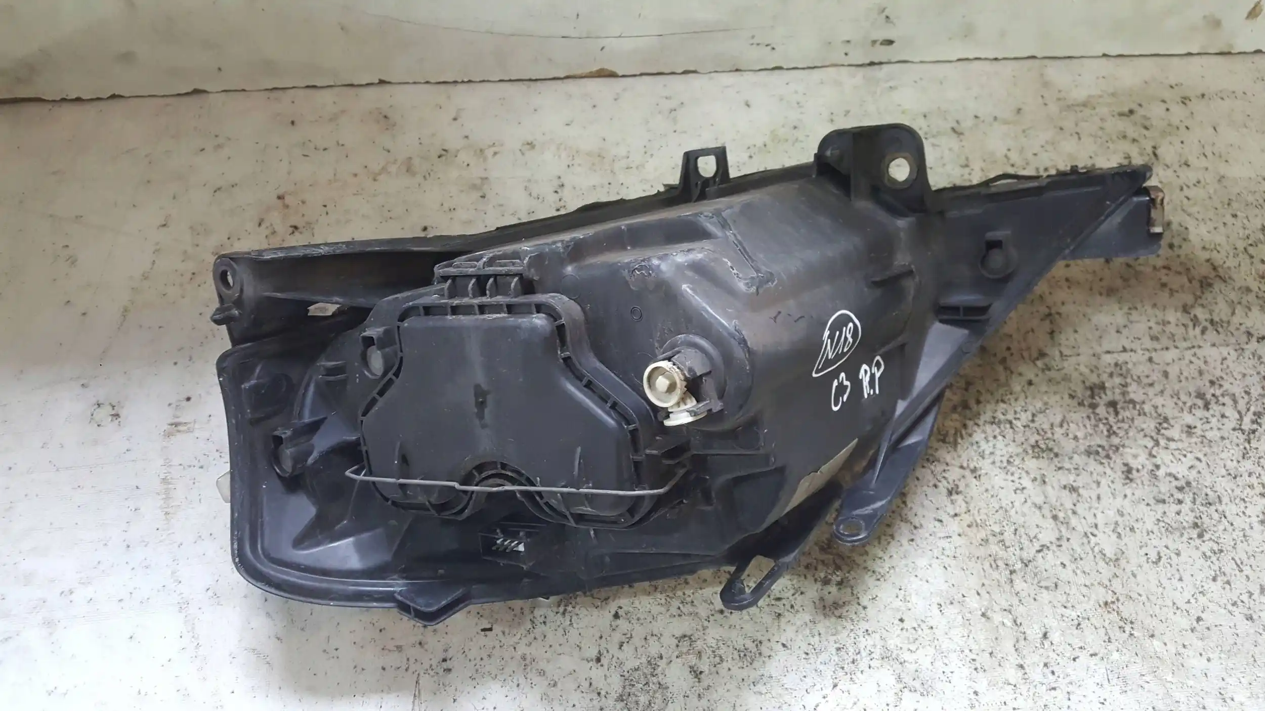 LAMPA PRAWY PRZÓD PRZEDNIA CITROEN C3 I 02-09